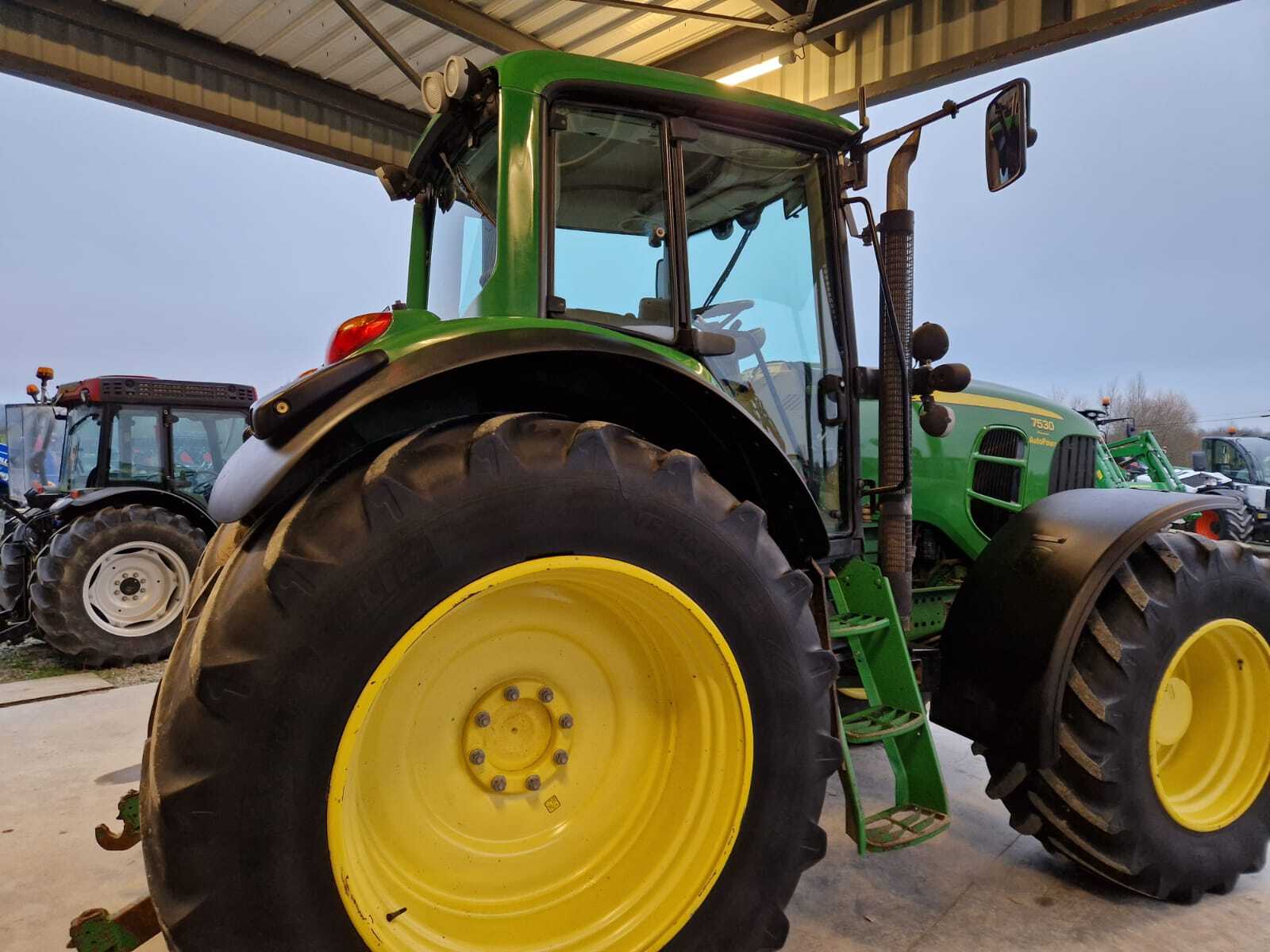 JOHN DEERE 7530 PREMIUM