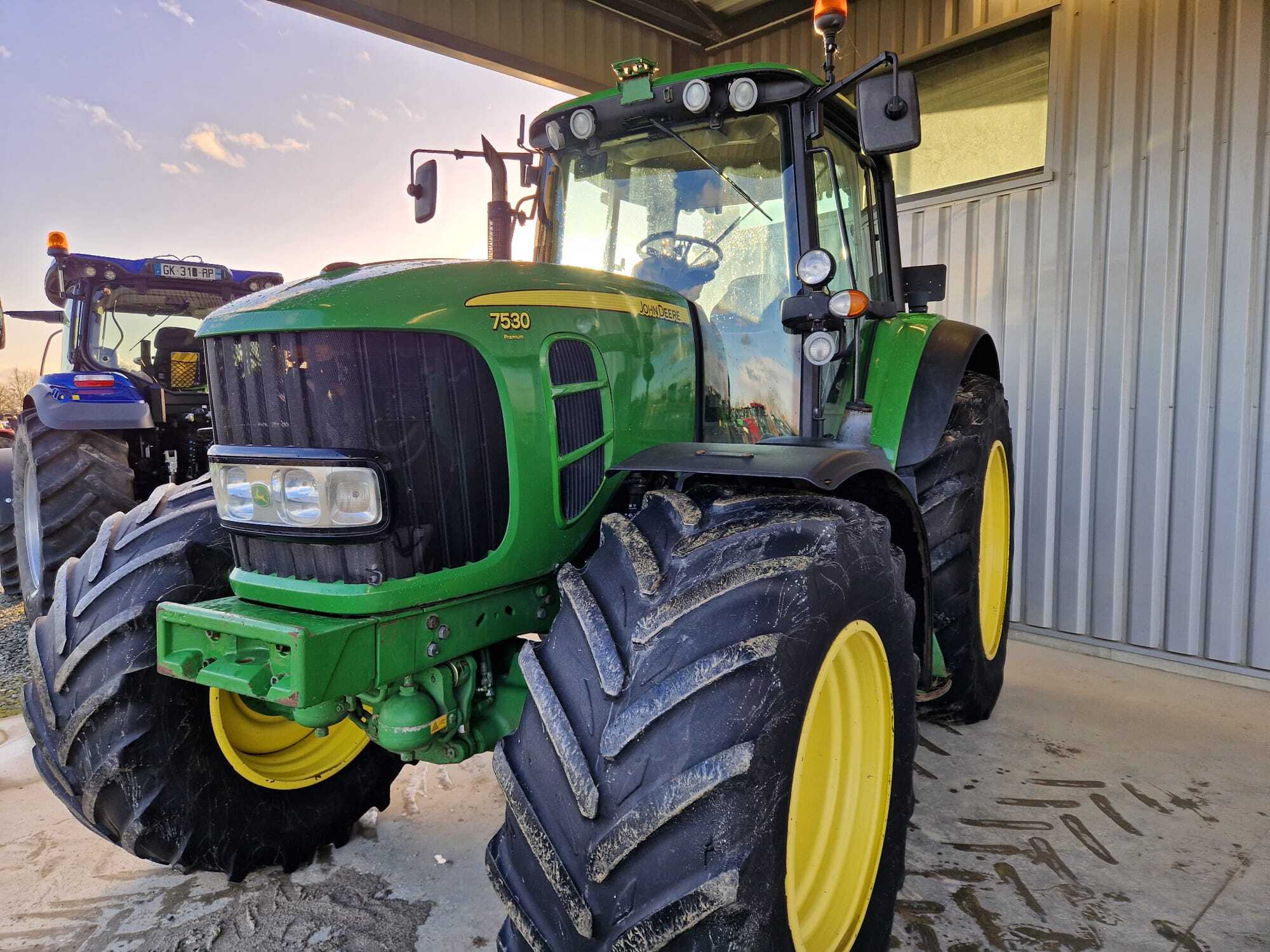 JOHN DEERE 7530 PREMIUM