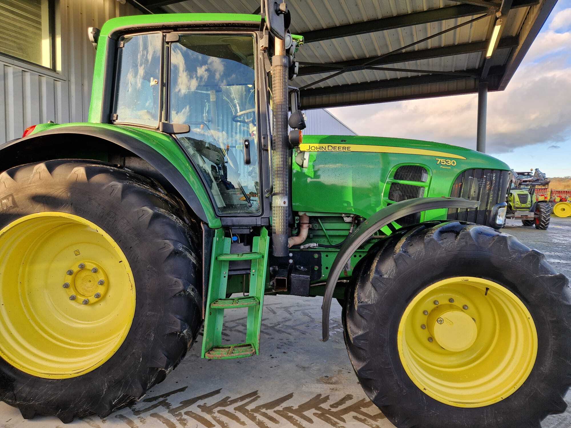 JOHN DEERE 7530 PREMIUM