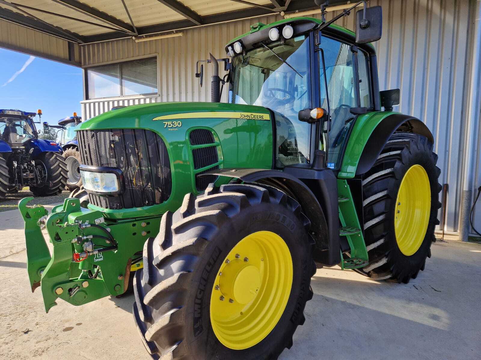 JOHN DEERE 7530 PREMIUM