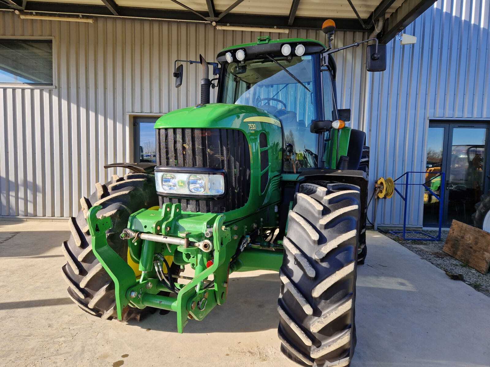 JOHN DEERE 7530 PREMIUM