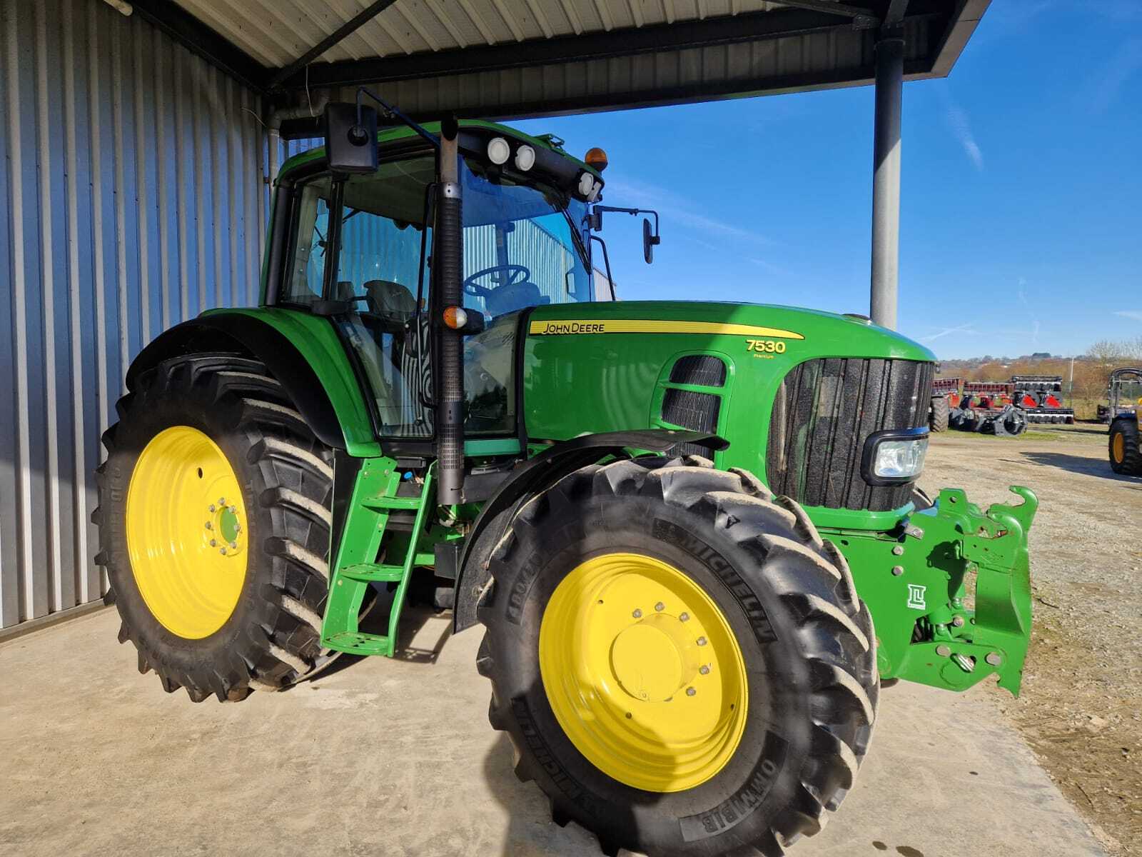 JOHN DEERE 7530 PREMIUM