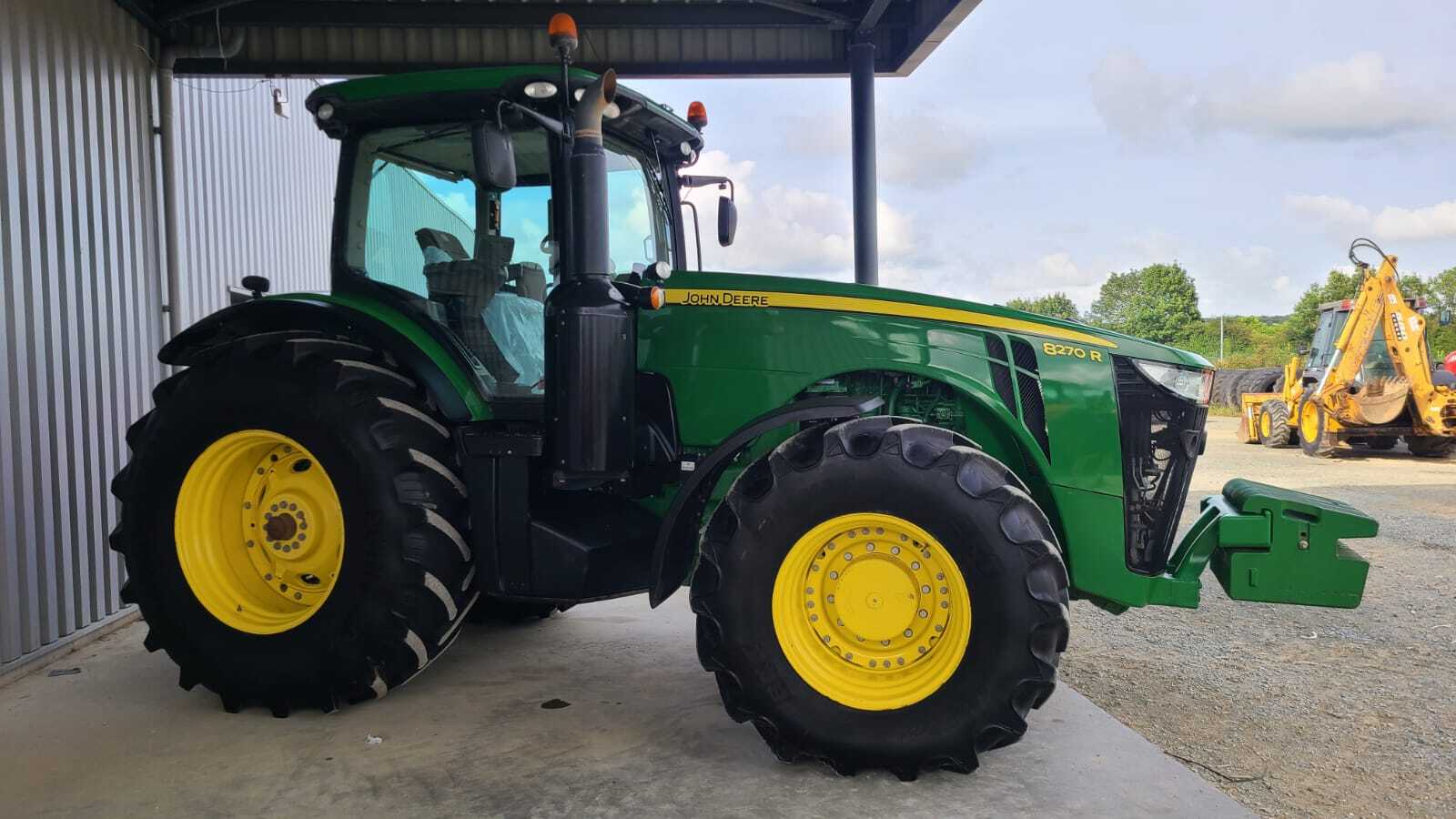 JOHN DEERE 8270R