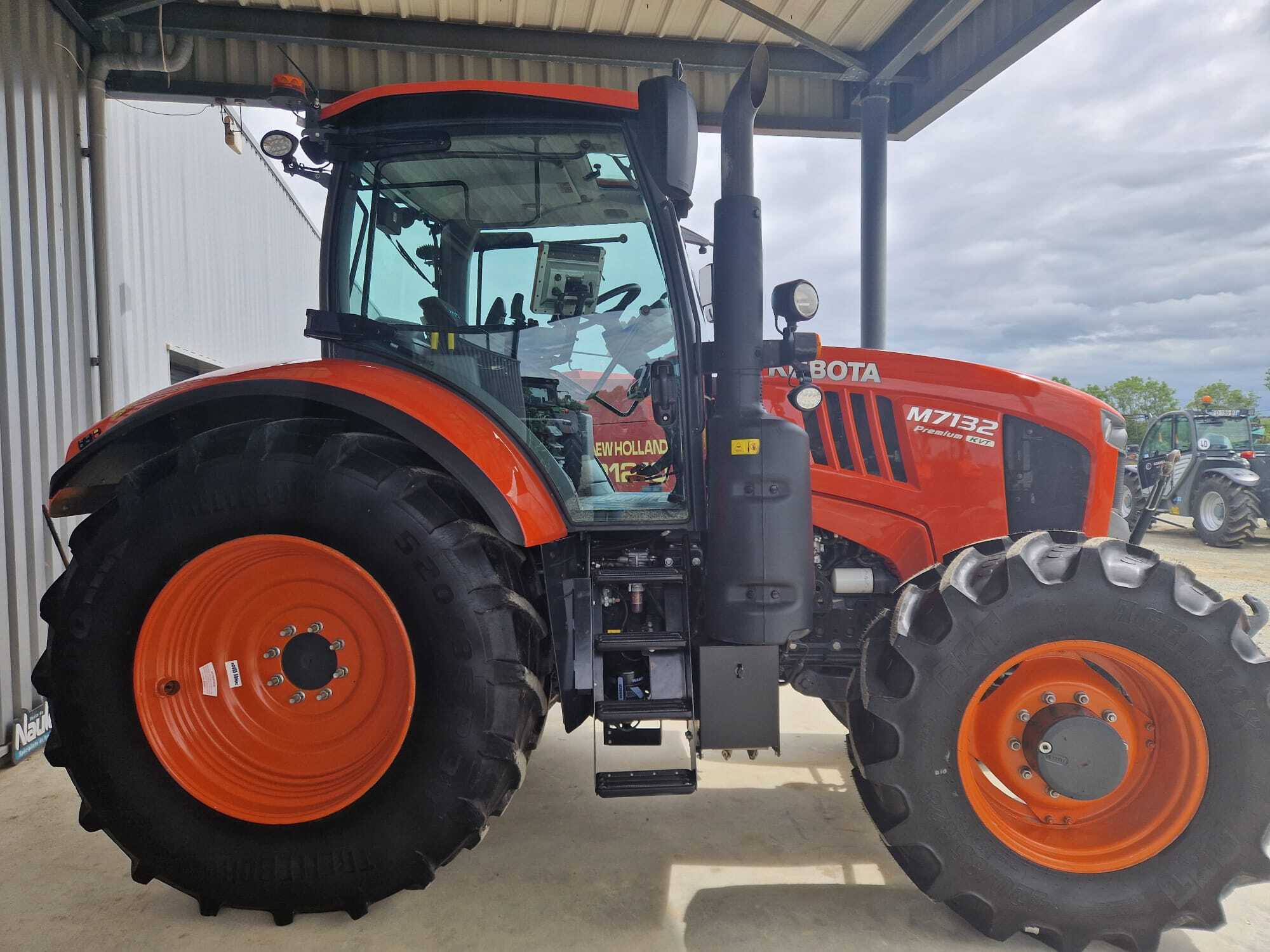 KUBOTA M7.132 KVT