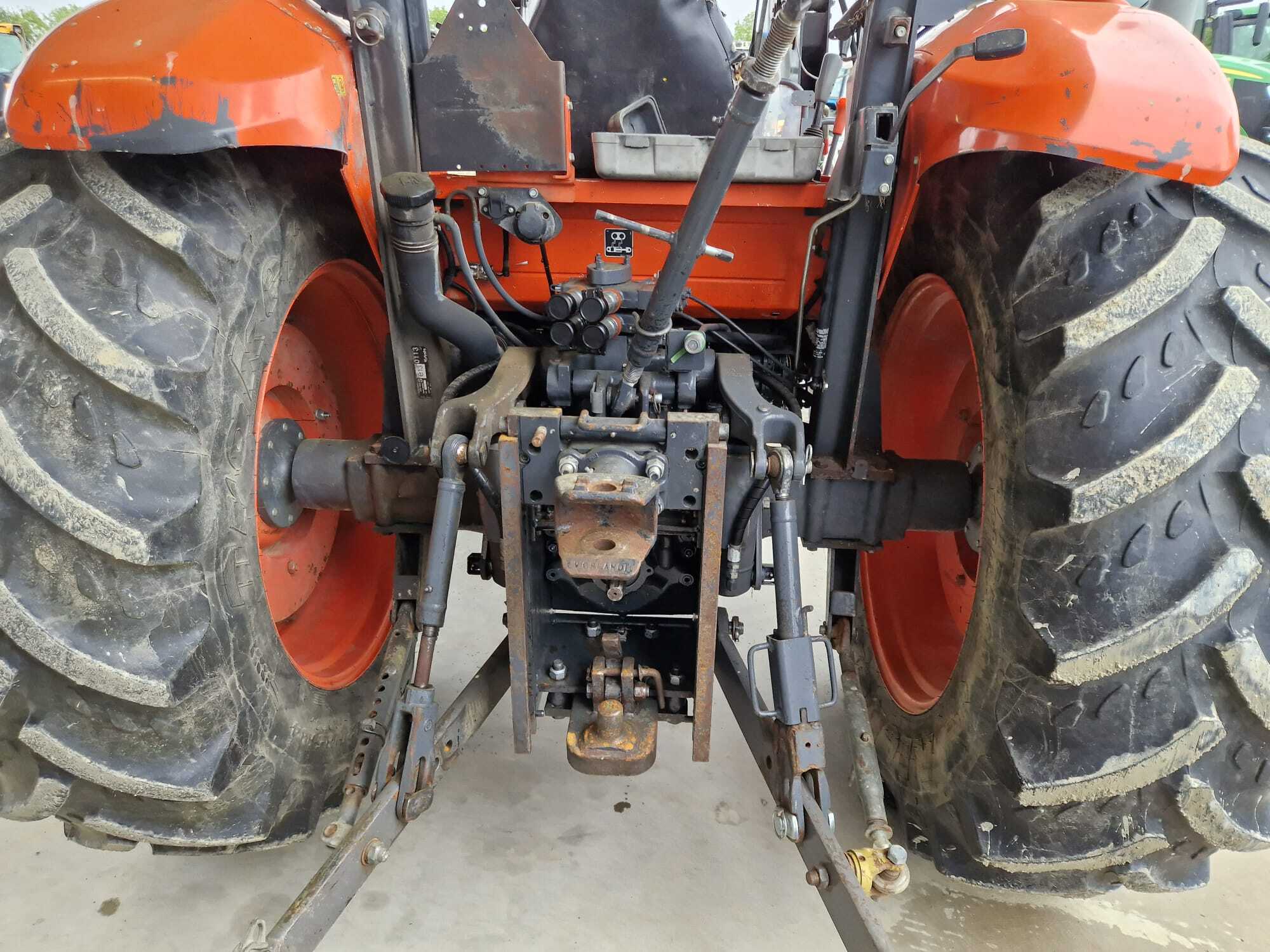 KUBOTA M9960