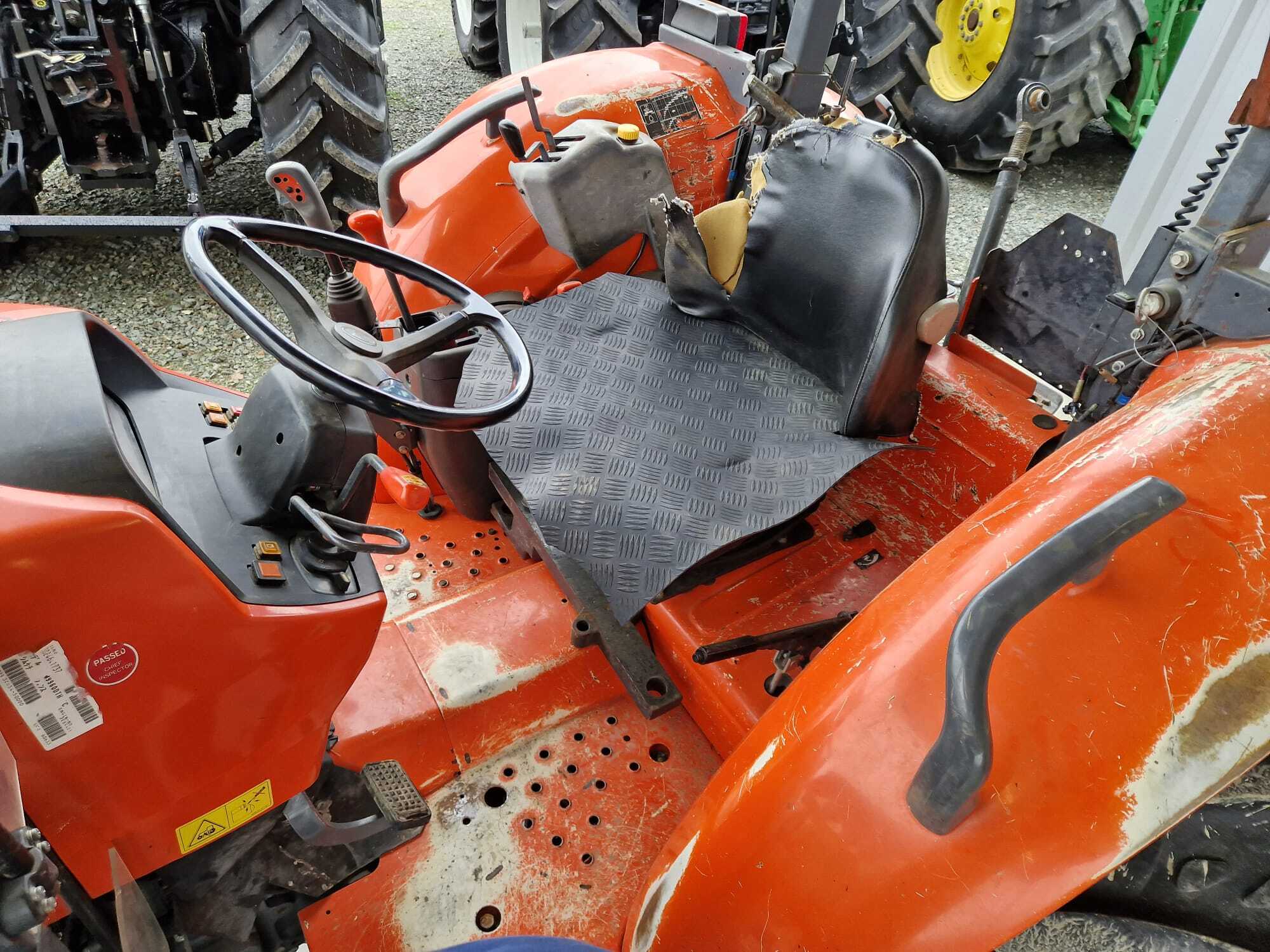 KUBOTA M9960