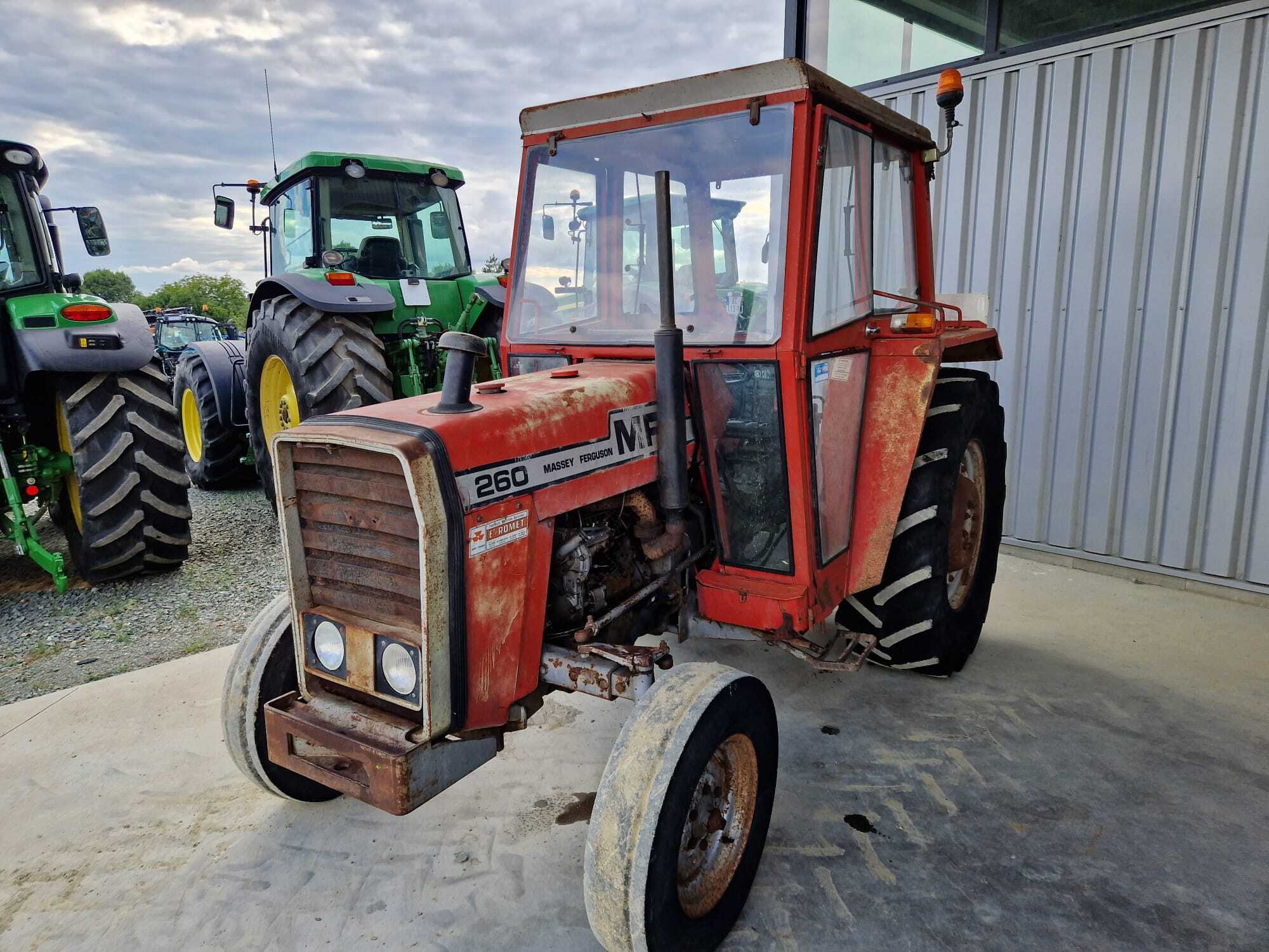 MASSEY FERGUSON 260