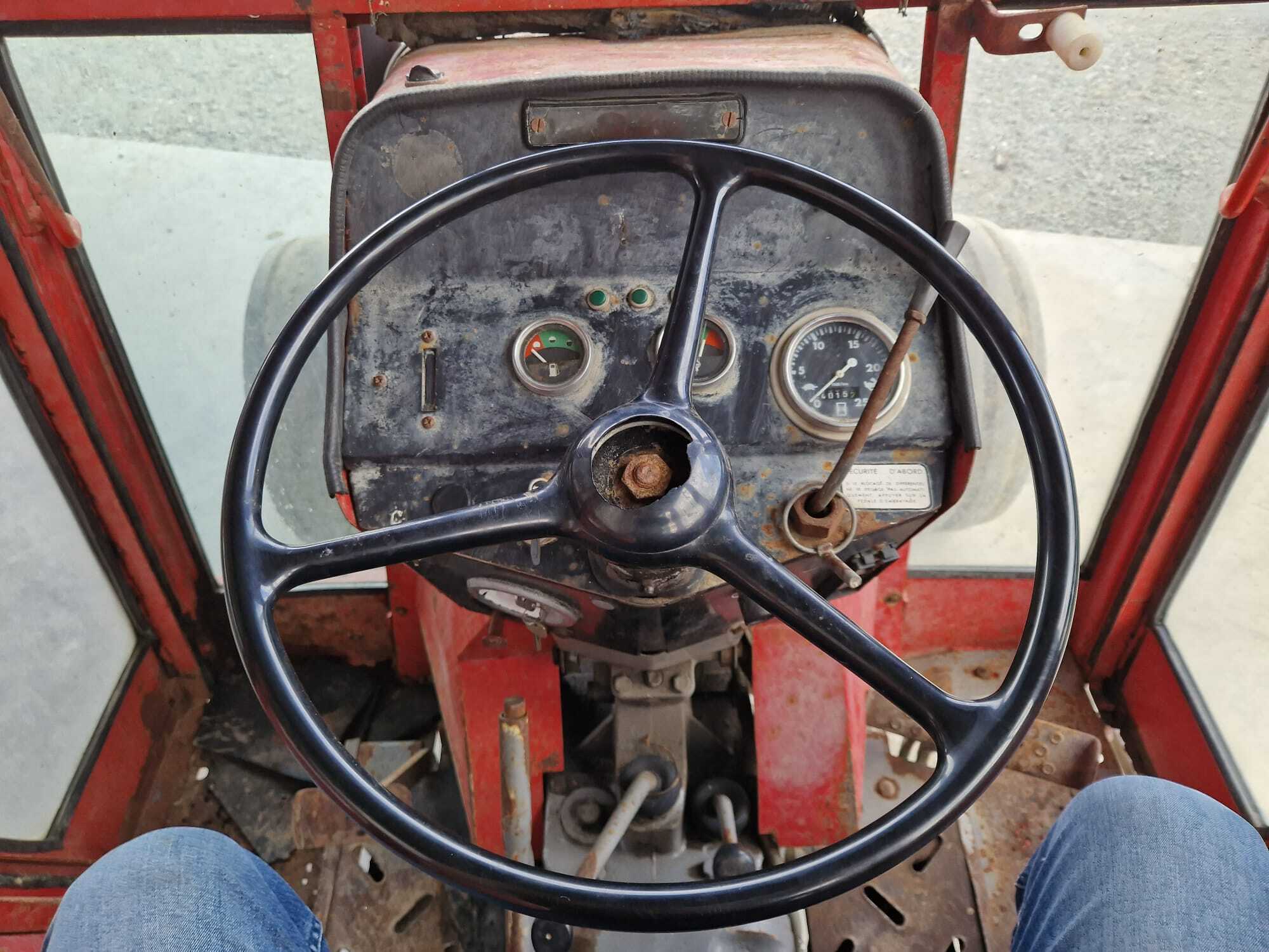 MASSEY FERGUSON 260