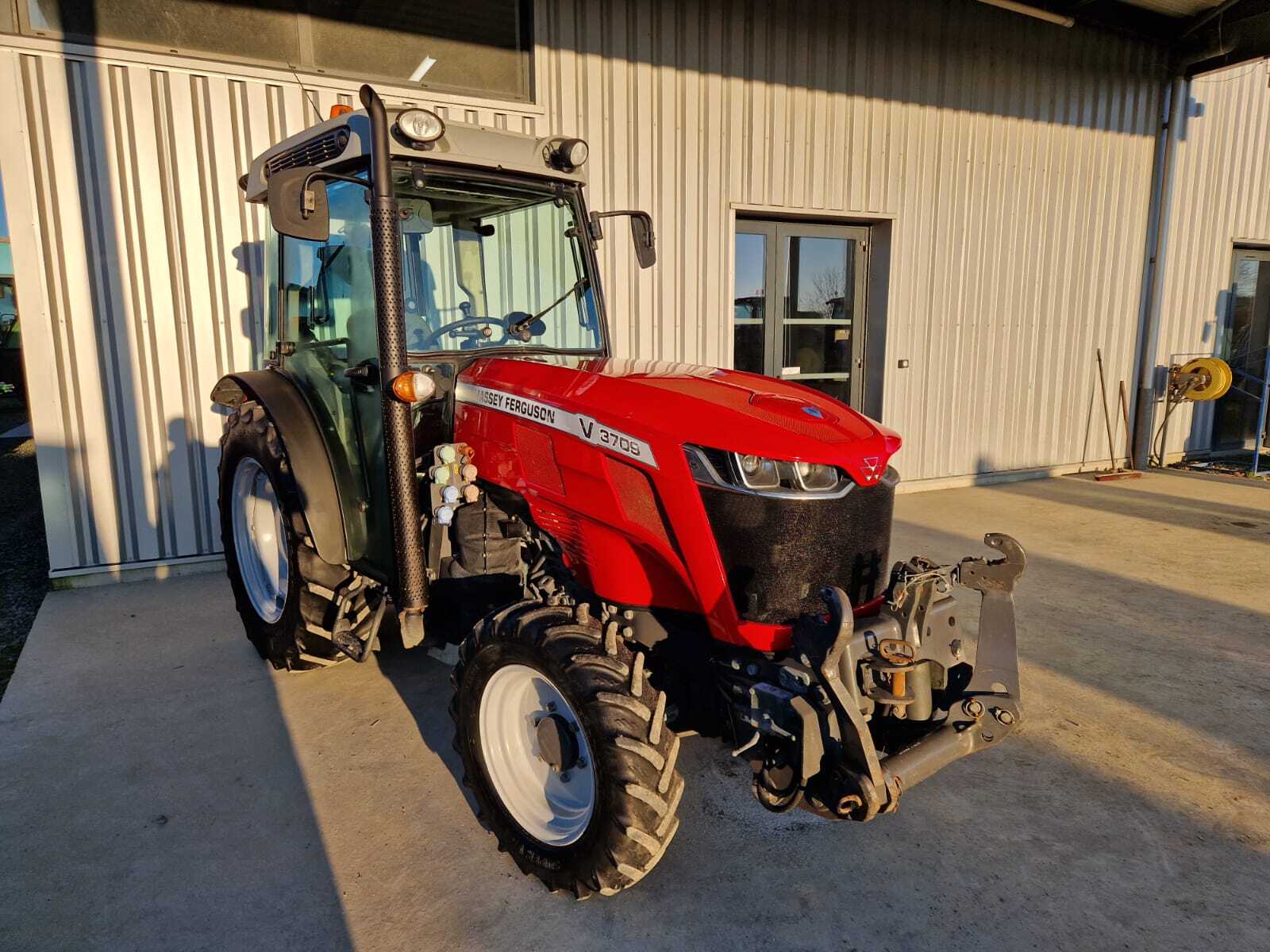 MASSEY FERGUSON 3709V