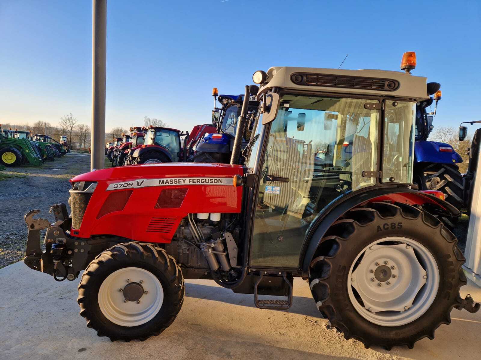 MASSEY FERGUSON 3709V