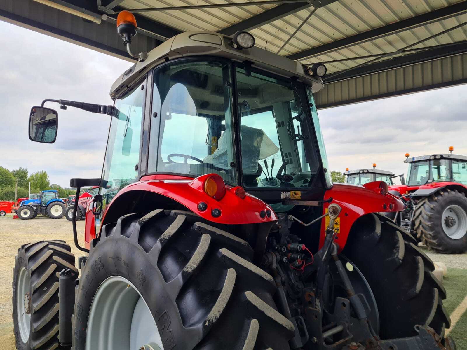 MASSEY FERGUSON 5460