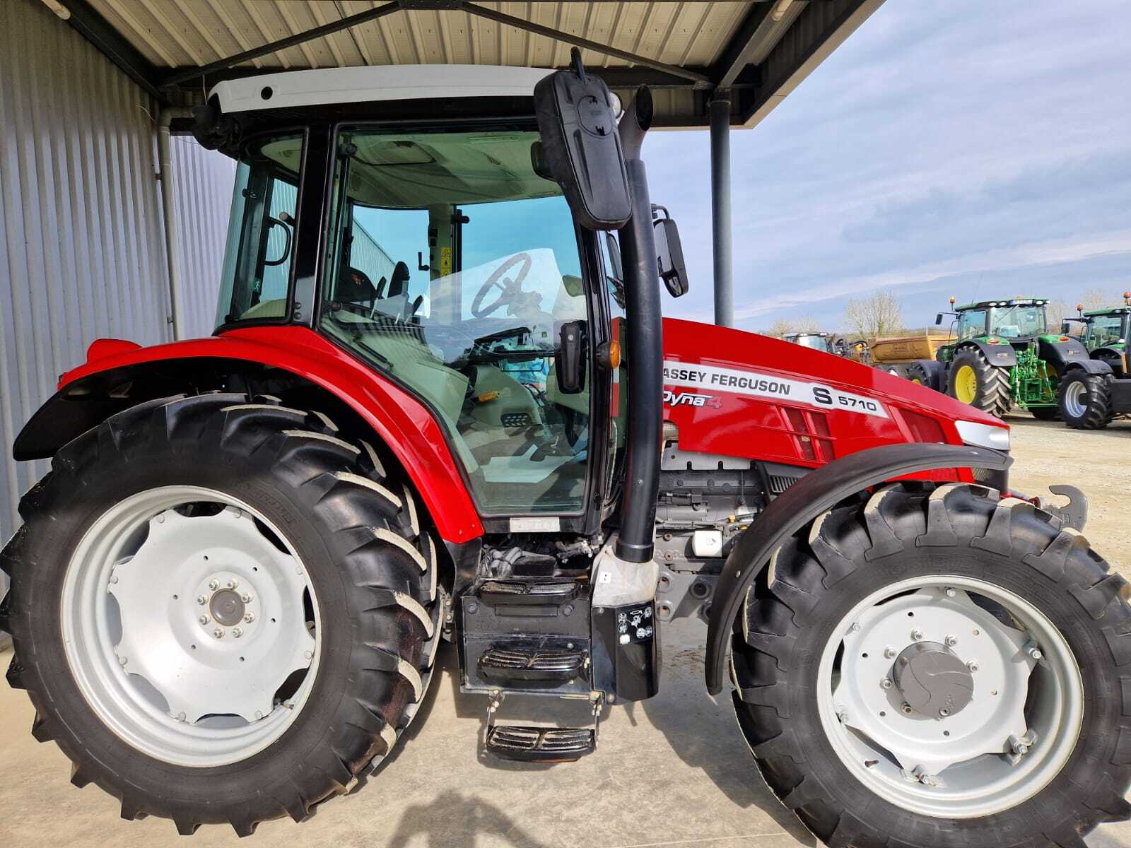 MASSEY FERGUSON 5710S