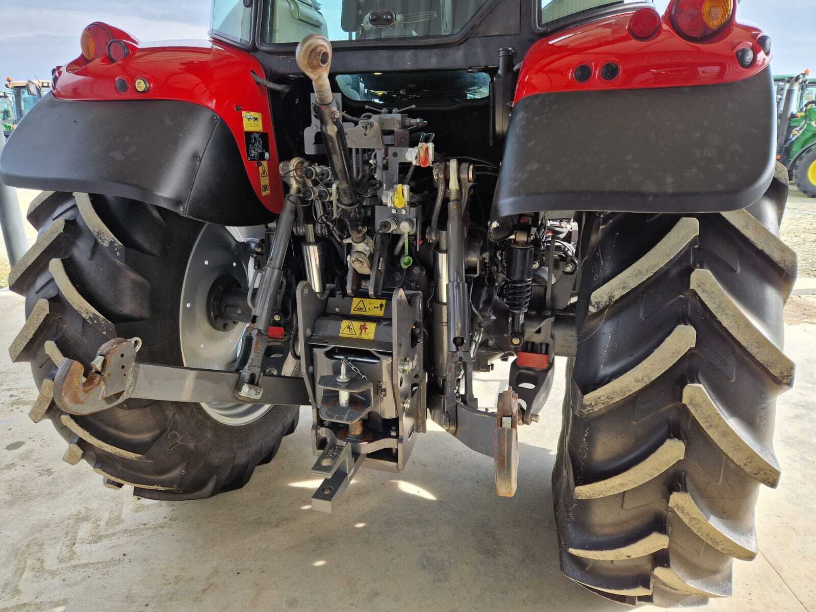 MASSEY FERGUSON 5710S