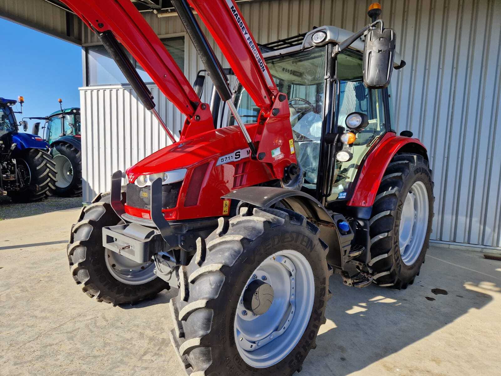 MASSEY FERGUSON 5711S