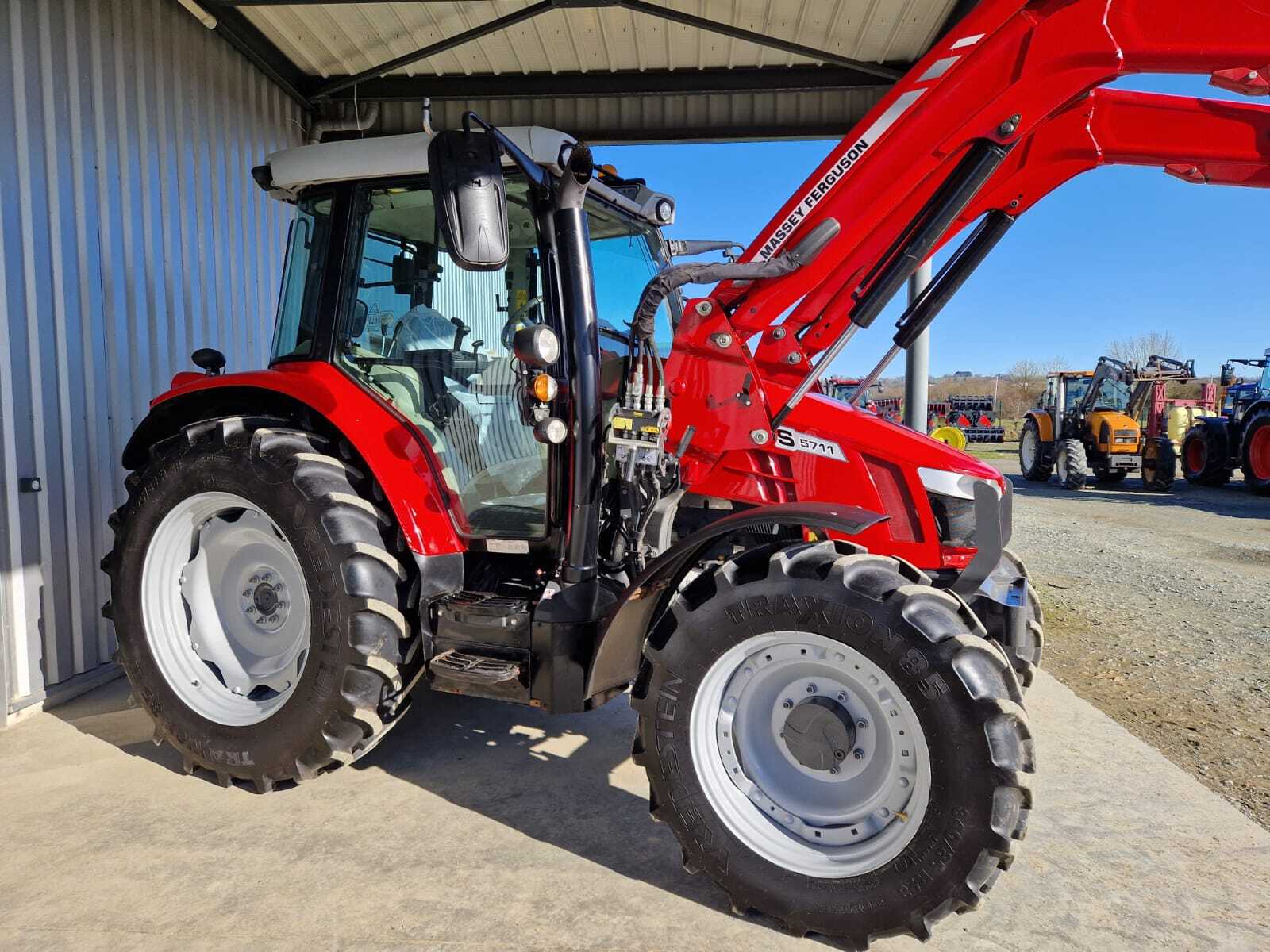 MASSEY FERGUSON 5711S