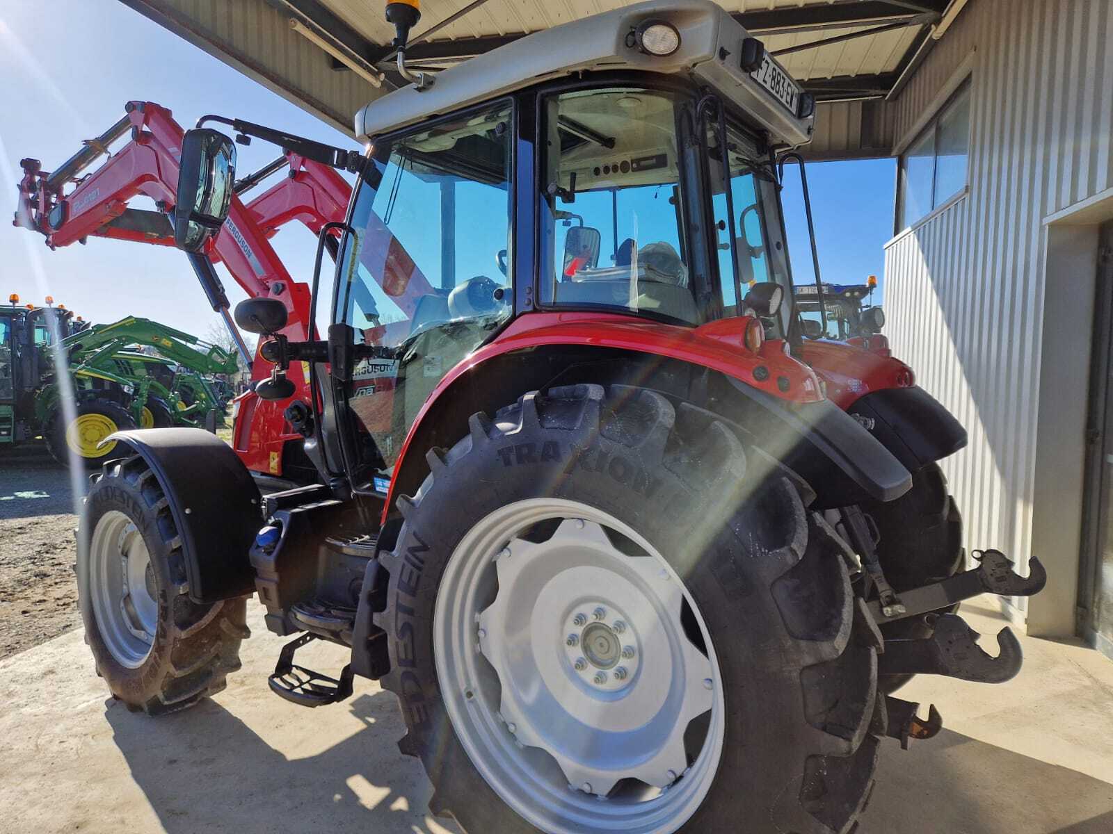 MASSEY FERGUSON 5711S