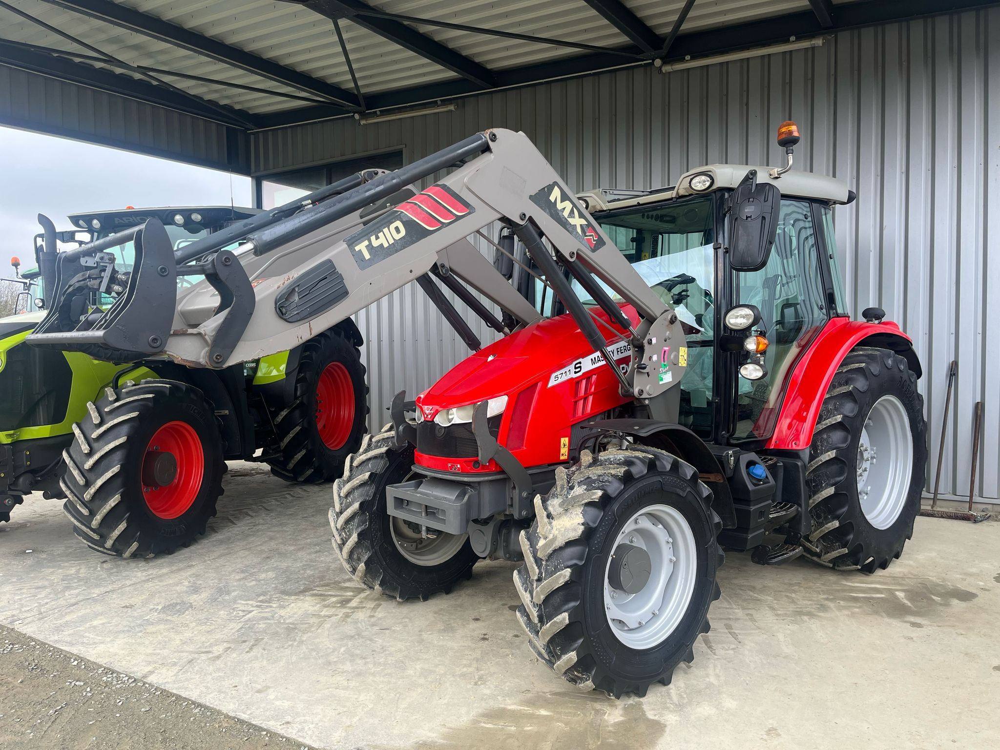 MASSEY FERGUSON 5711S DYNA 6