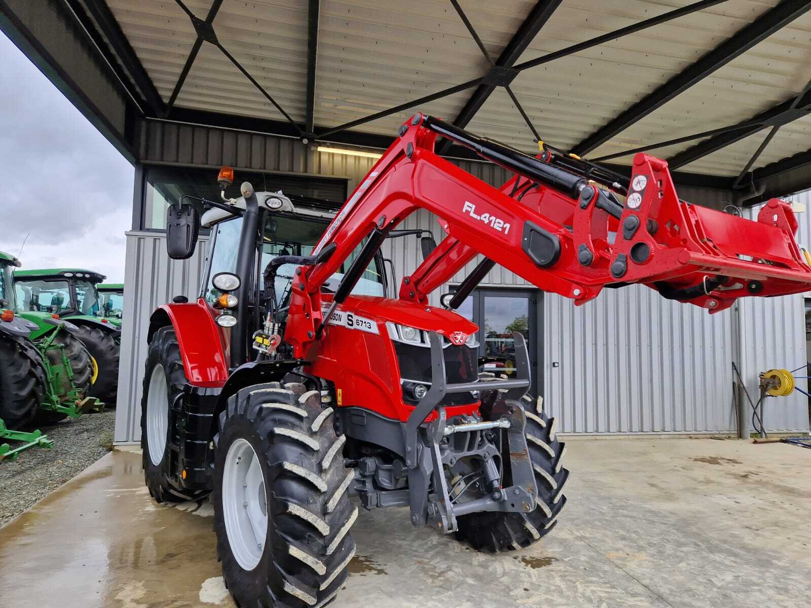 MASSEY FERGUSON 6713S DYNA 6