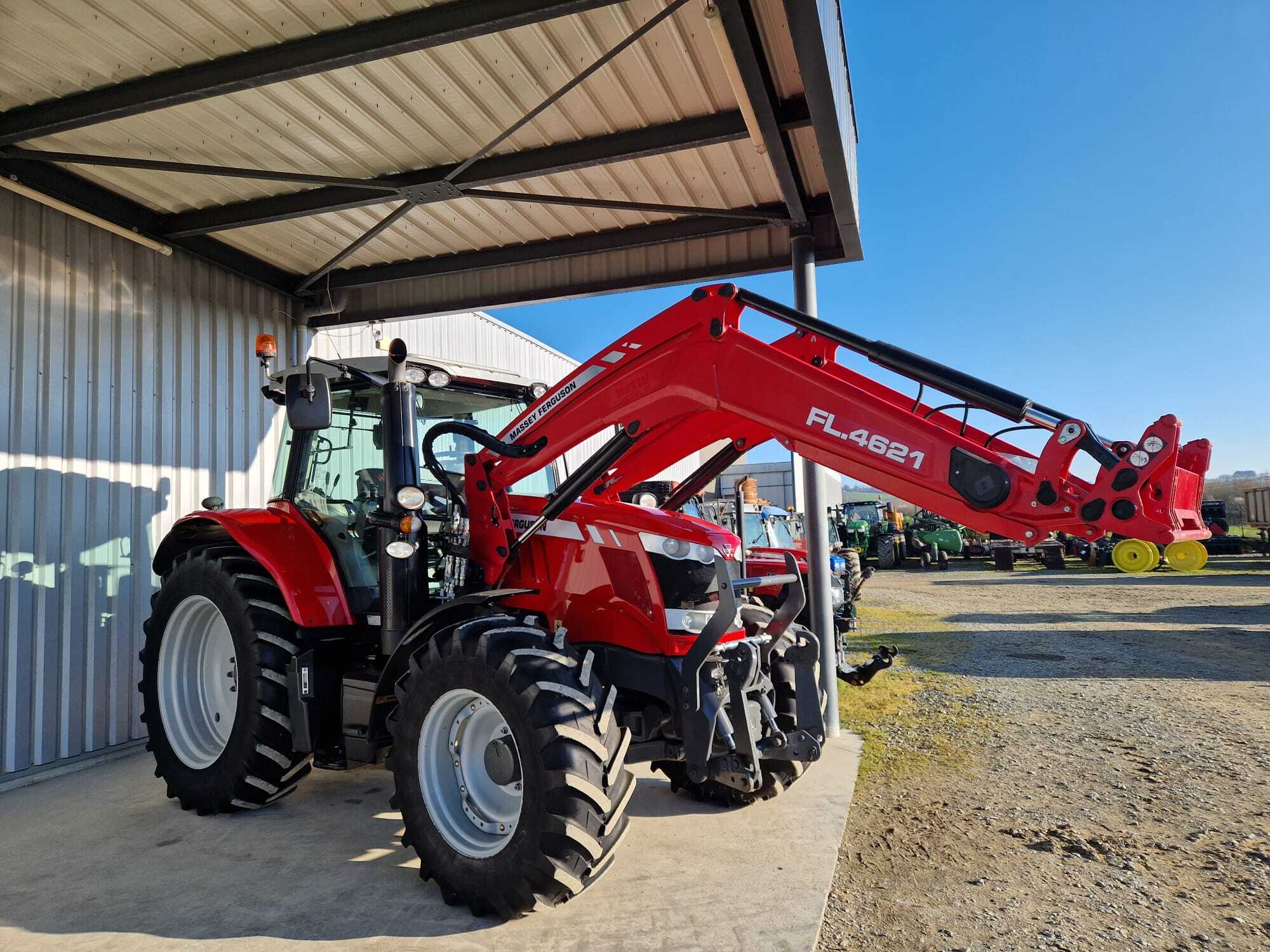 MASSEY FERGUSON 6713S DYNA VT