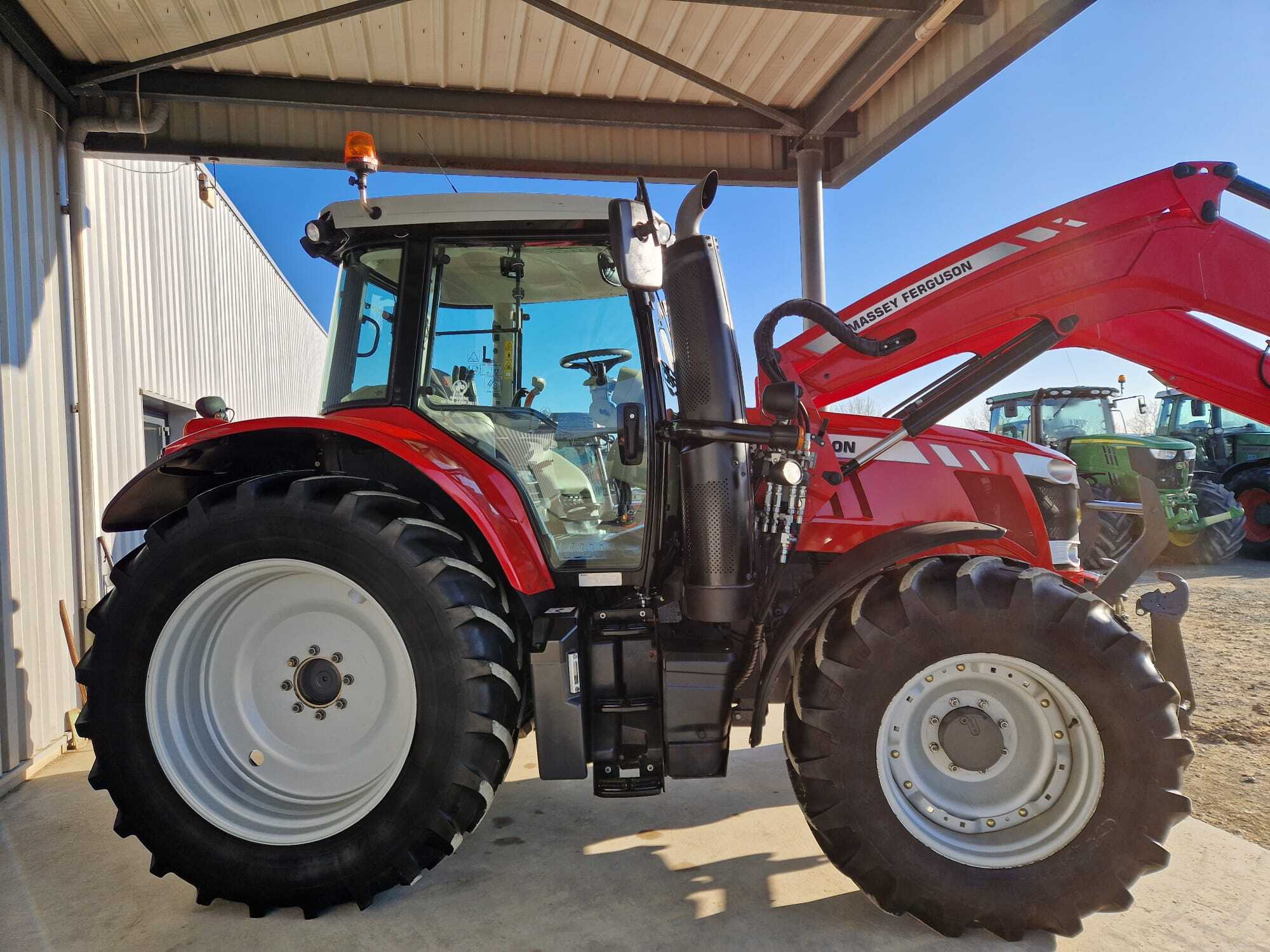 MASSEY FERGUSON 6713S DYNA VT