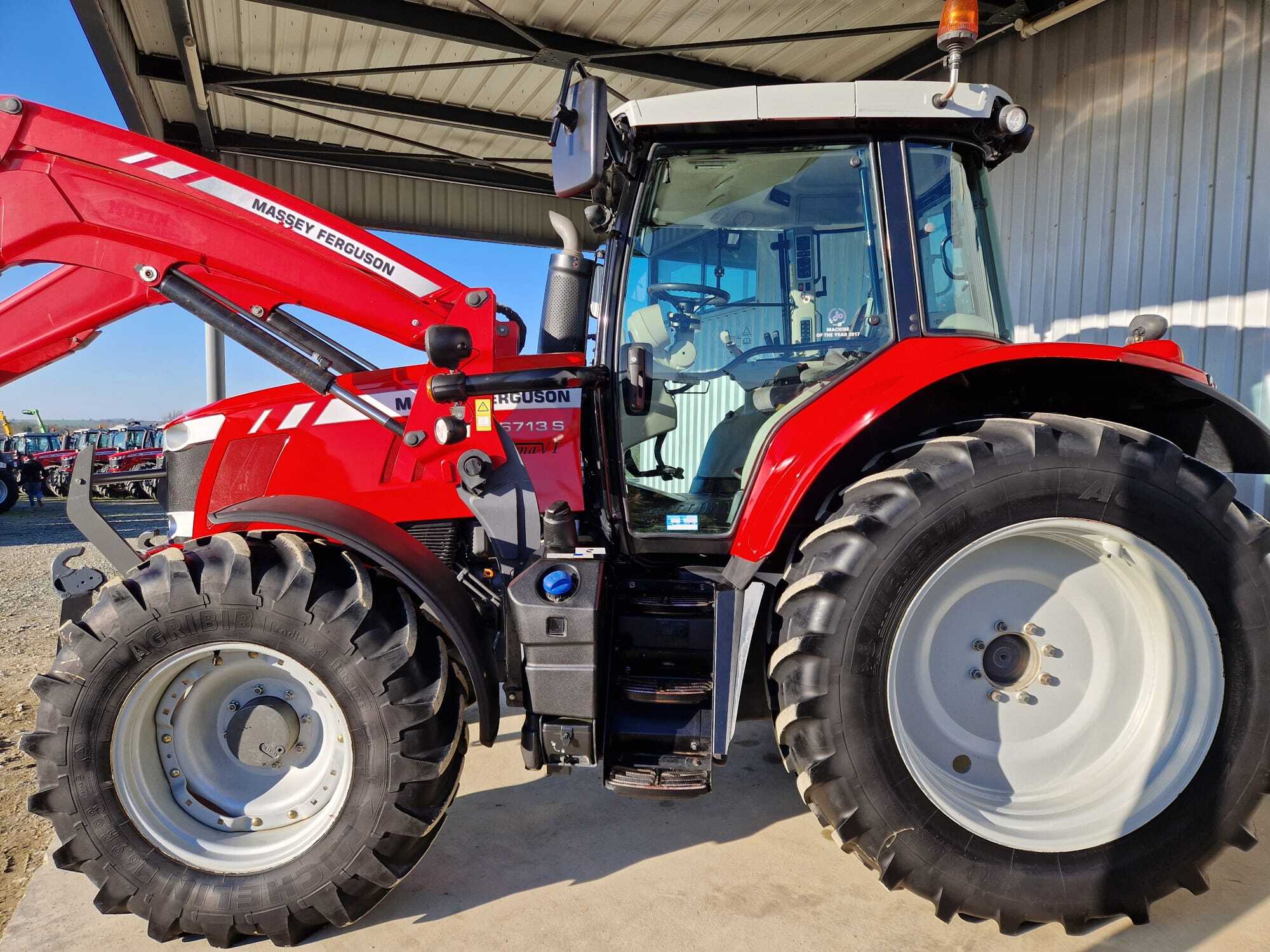 MASSEY FERGUSON 6713S DYNA VT