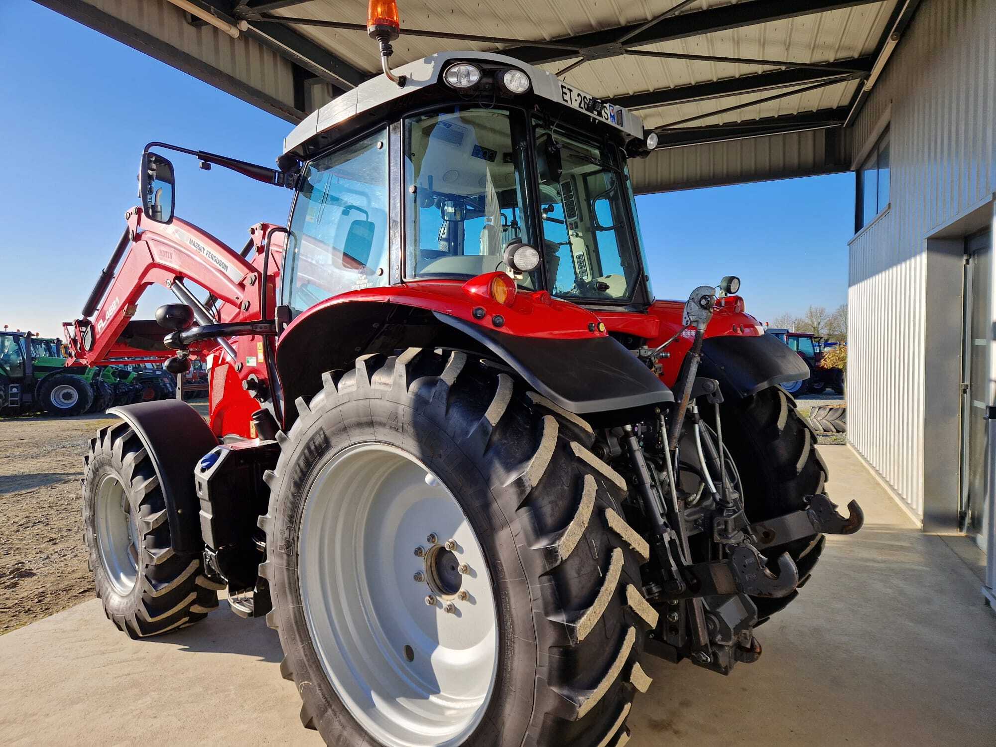 MASSEY FERGUSON 6713S DYNA VT