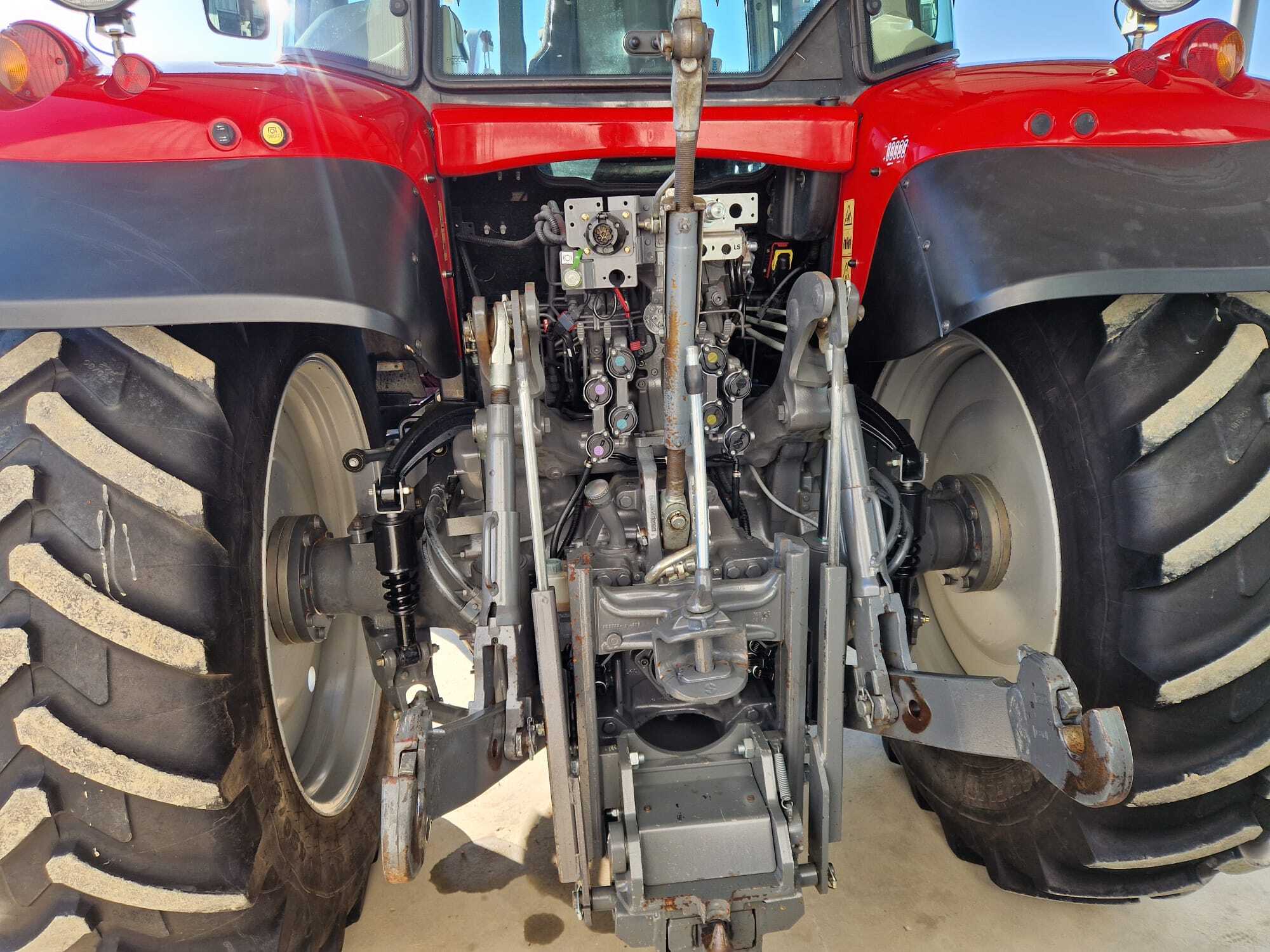 MASSEY FERGUSON 6713S DYNA VT