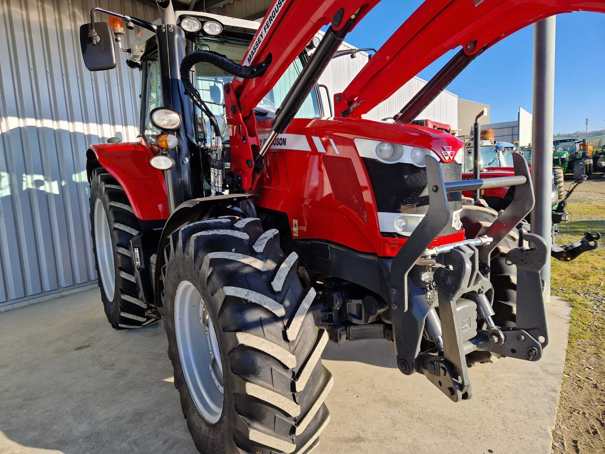 MASSEY FERGUSON 6713S DYNA VT