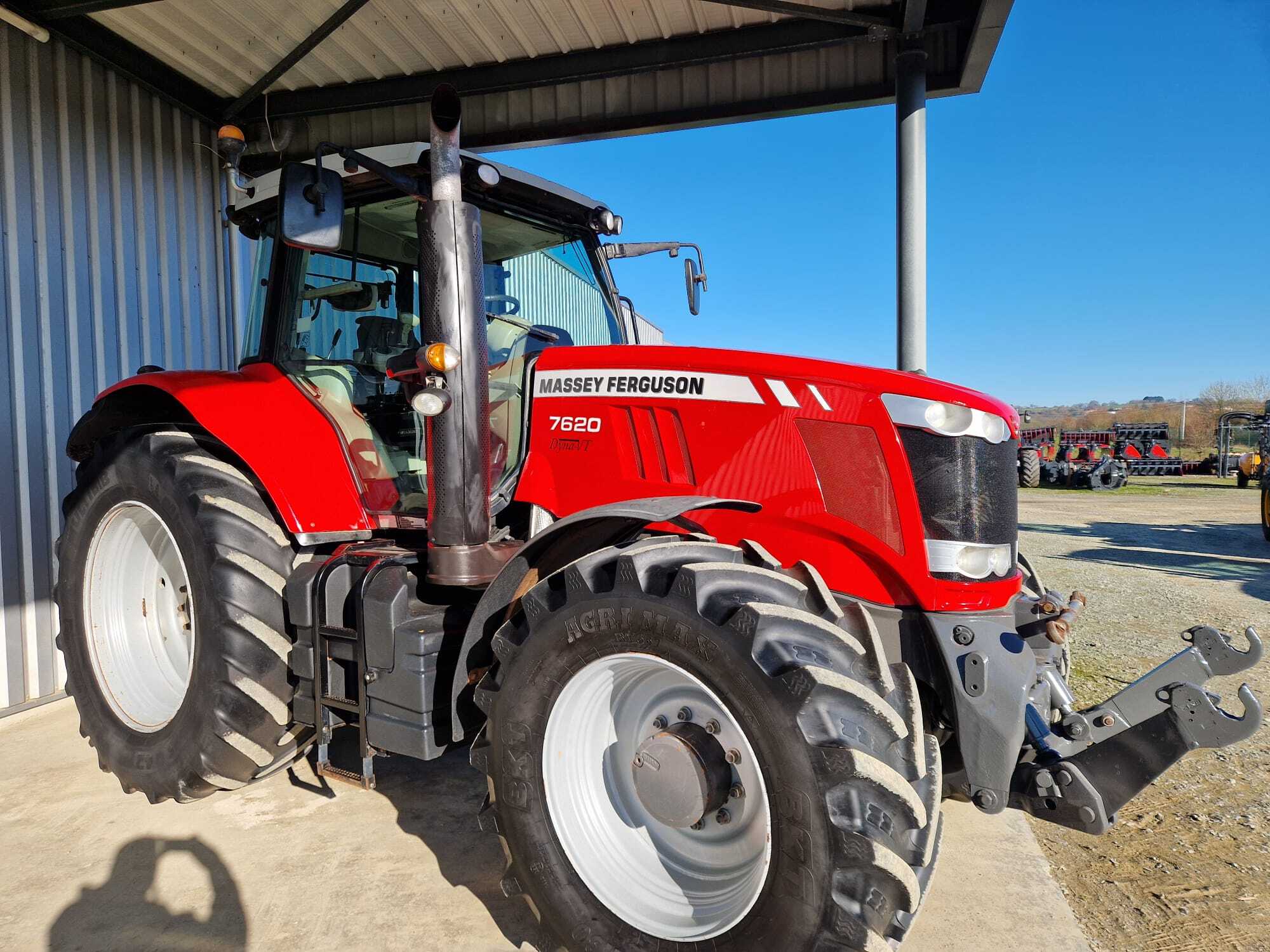 MASSEY FERGUSON 7620 DYNA VT