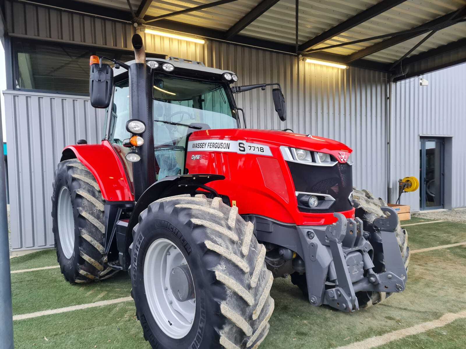 MASSEY FERGUSON 7718S DYNA 6