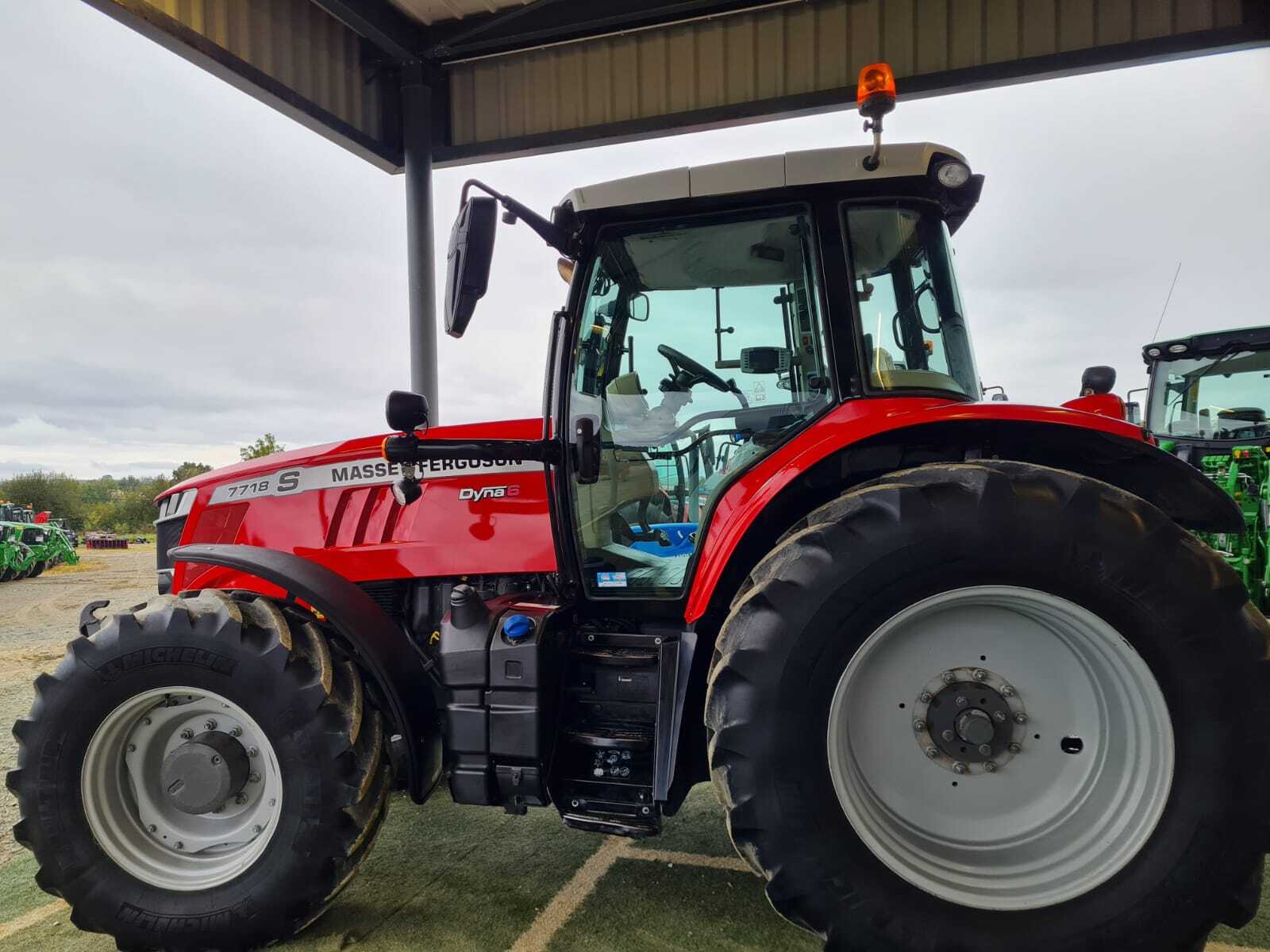 MASSEY FERGUSON 7718S DYNA 6