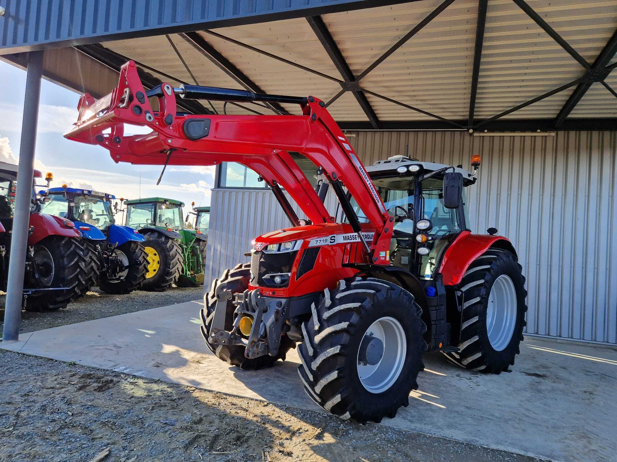 MASSEY FERGUSON 7719S DYNA VT