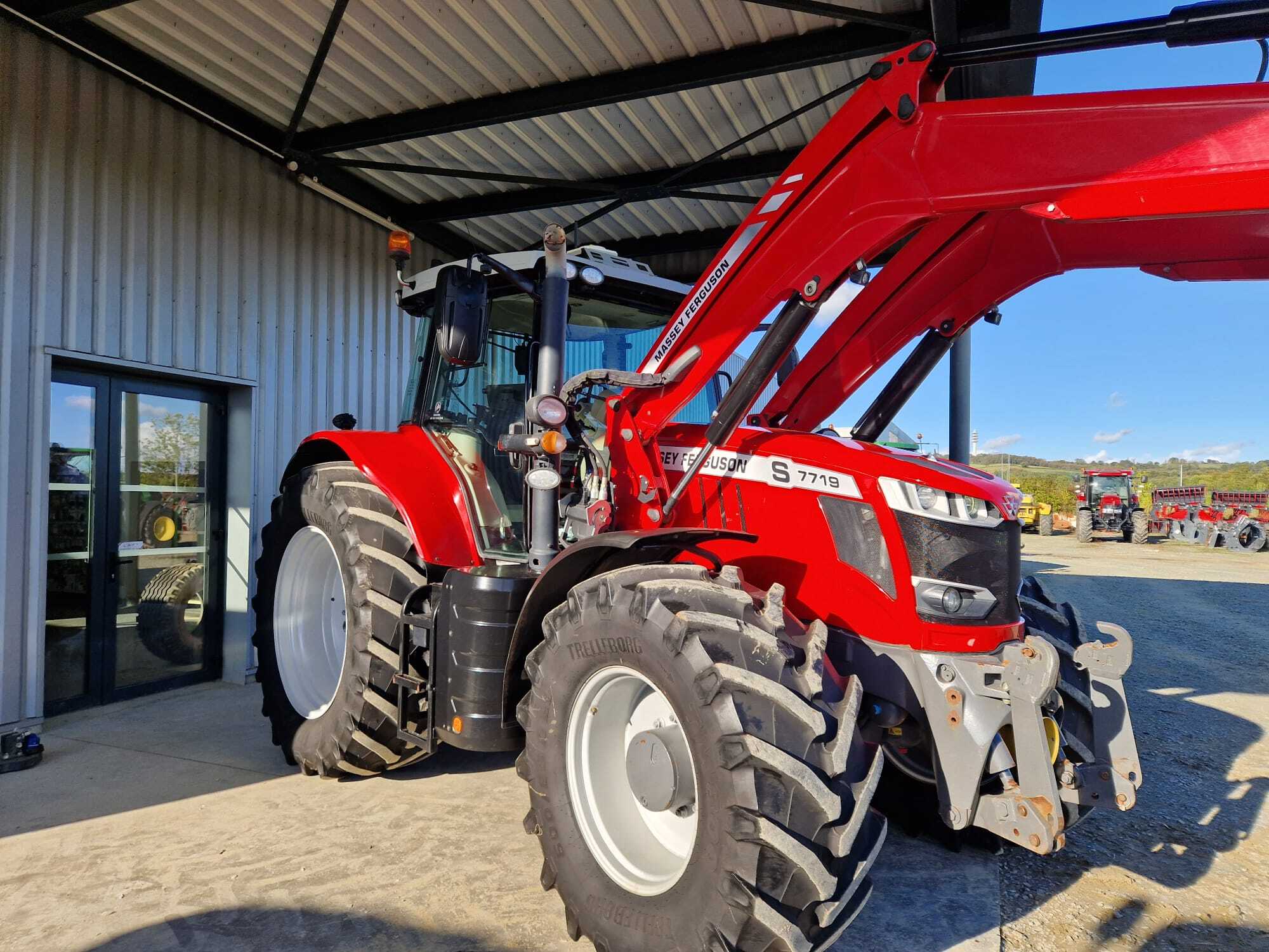 MASSEY FERGUSON 7719S DYNA VT