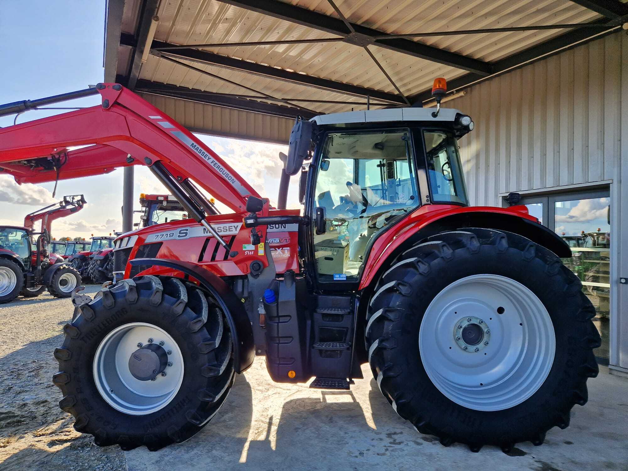 MASSEY FERGUSON 7719S DYNA VT