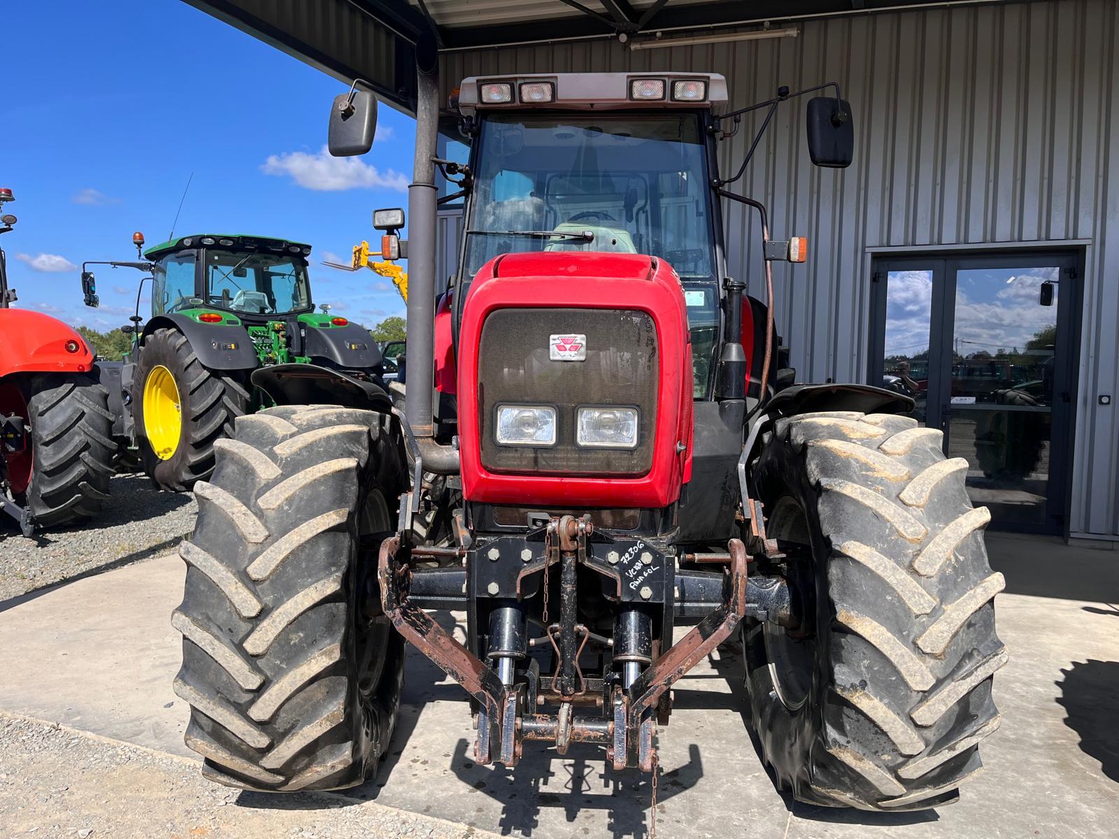 MASSEY FERGUSON 8210