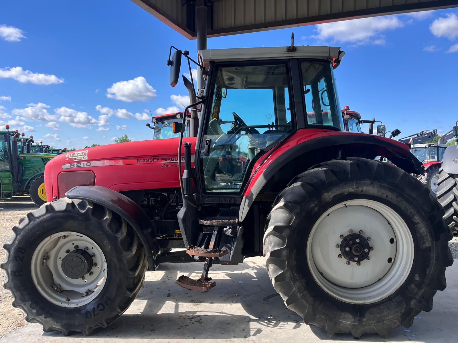 MASSEY FERGUSON 8210