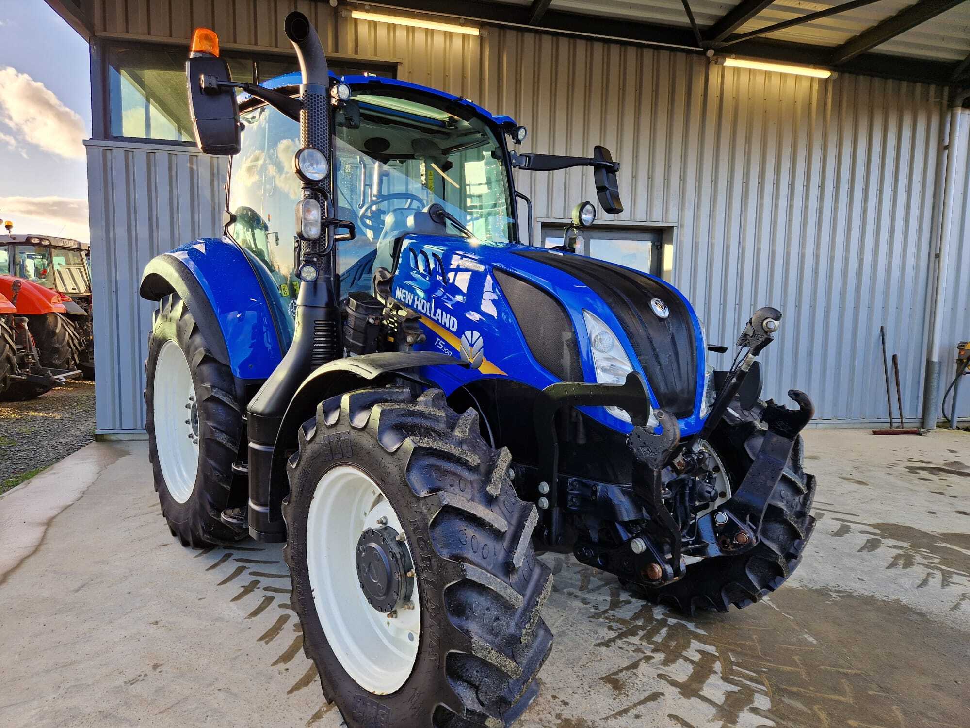 NEW HOLLAND T5.100 EC