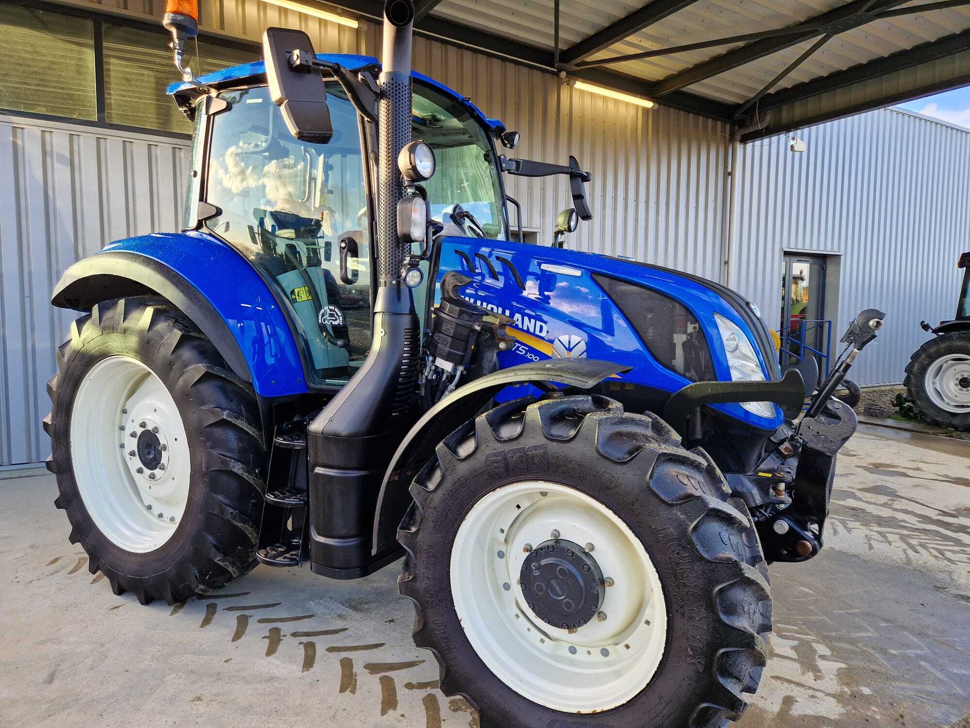 NEW HOLLAND T5.100 EC