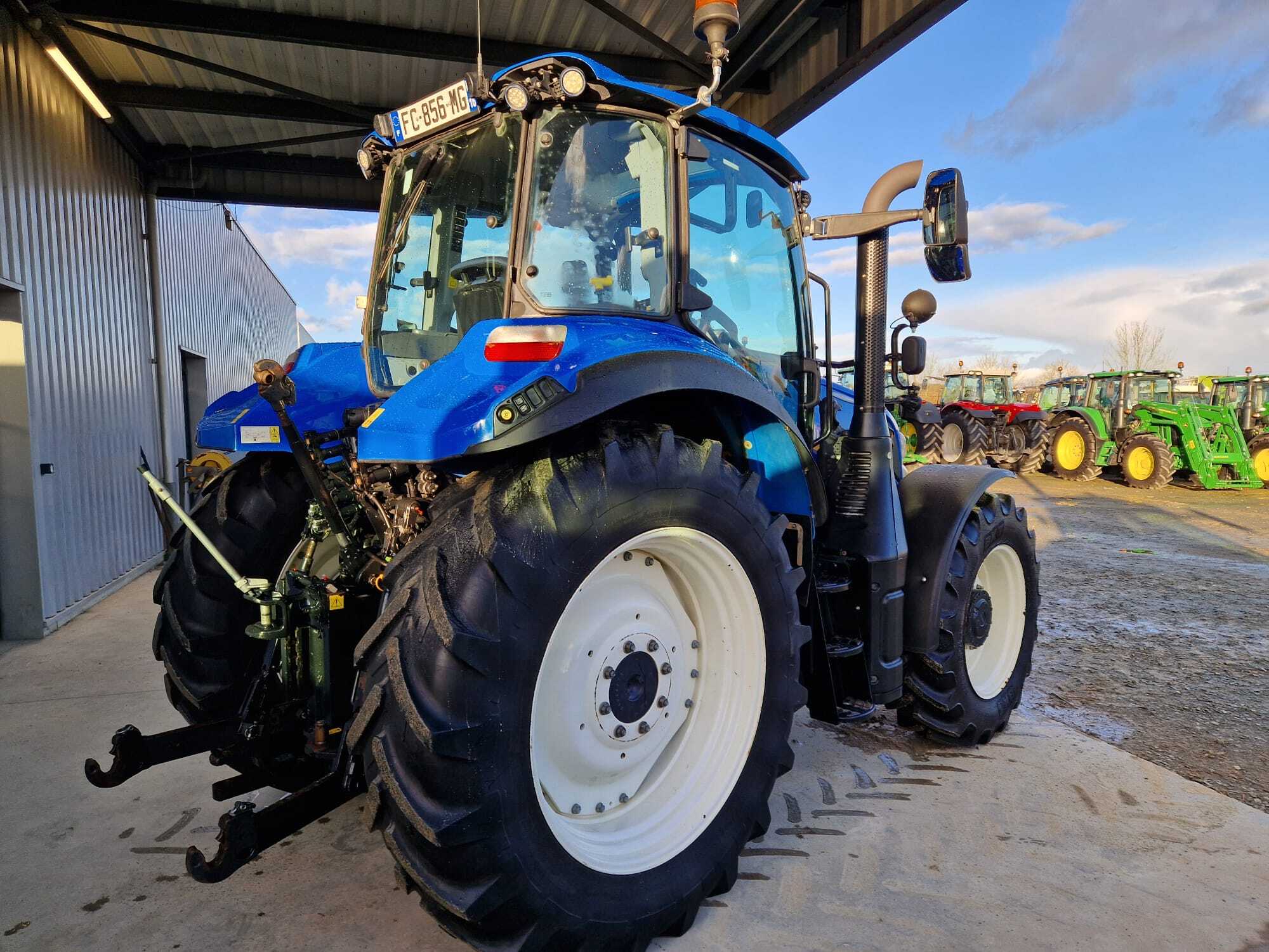 NEW HOLLAND T5.100 EC