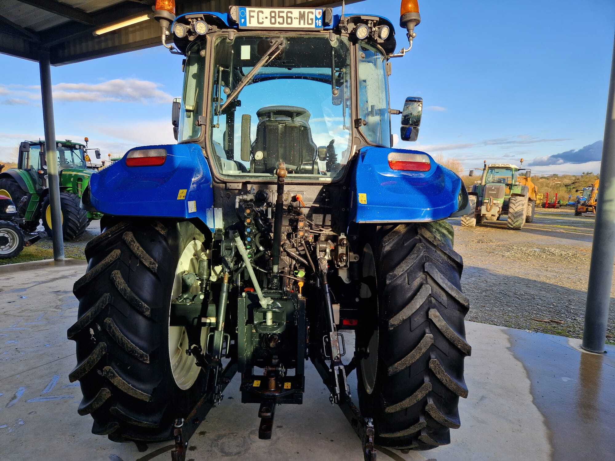 NEW HOLLAND T5.100 EC