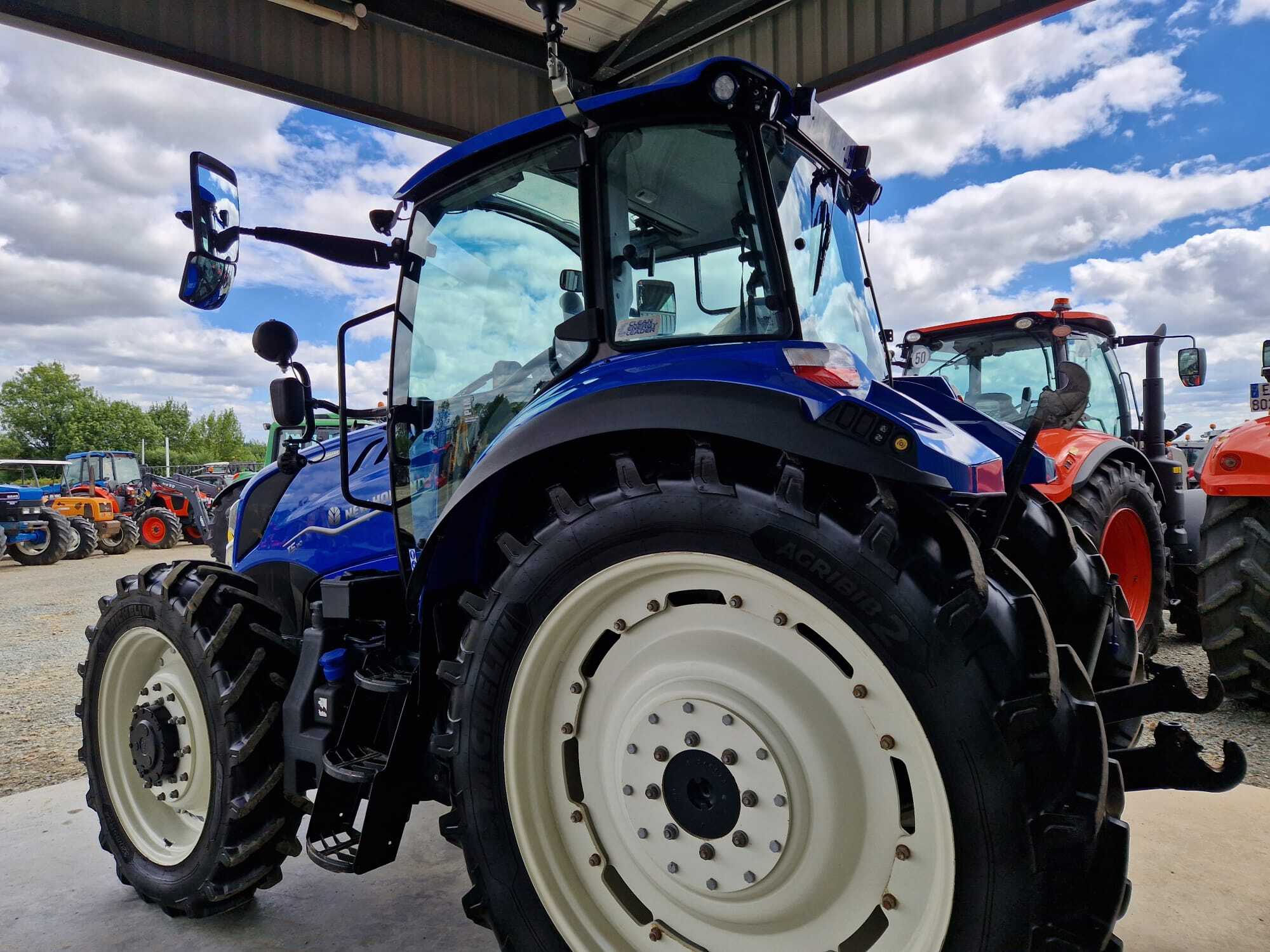 NEW HOLLAND T5.110 EC