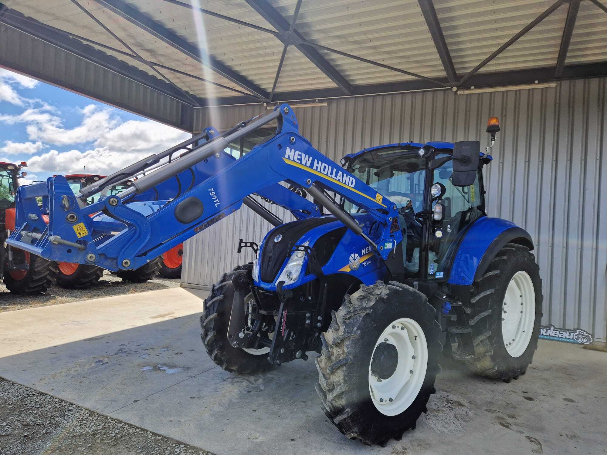 NEW HOLLAND T5.120 EC