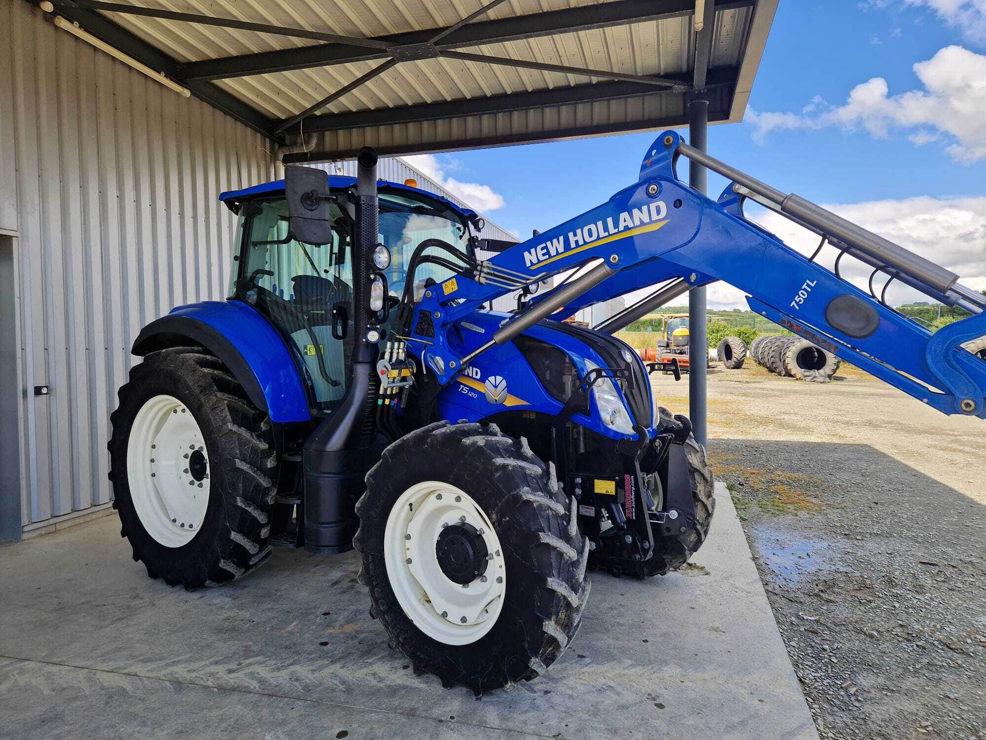 NEW HOLLAND T5.120 EC