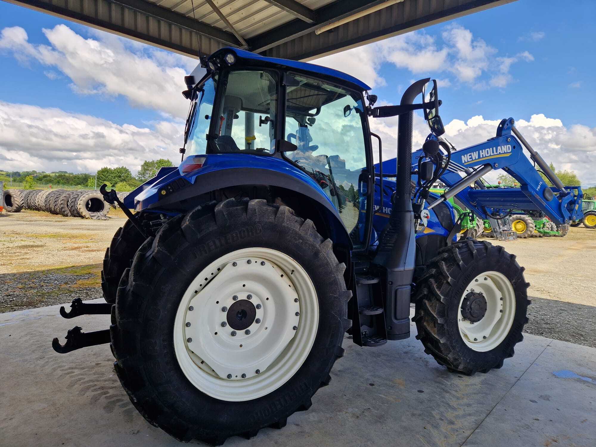 NEW HOLLAND T5.120 EC