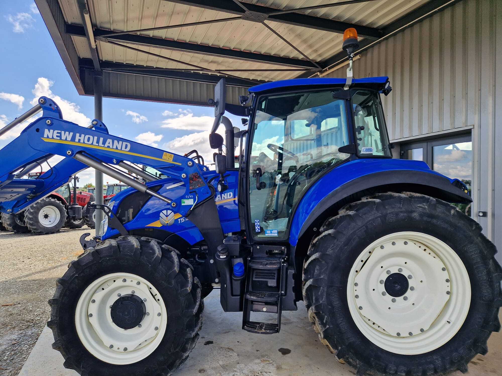 NEW HOLLAND T5.120 EC