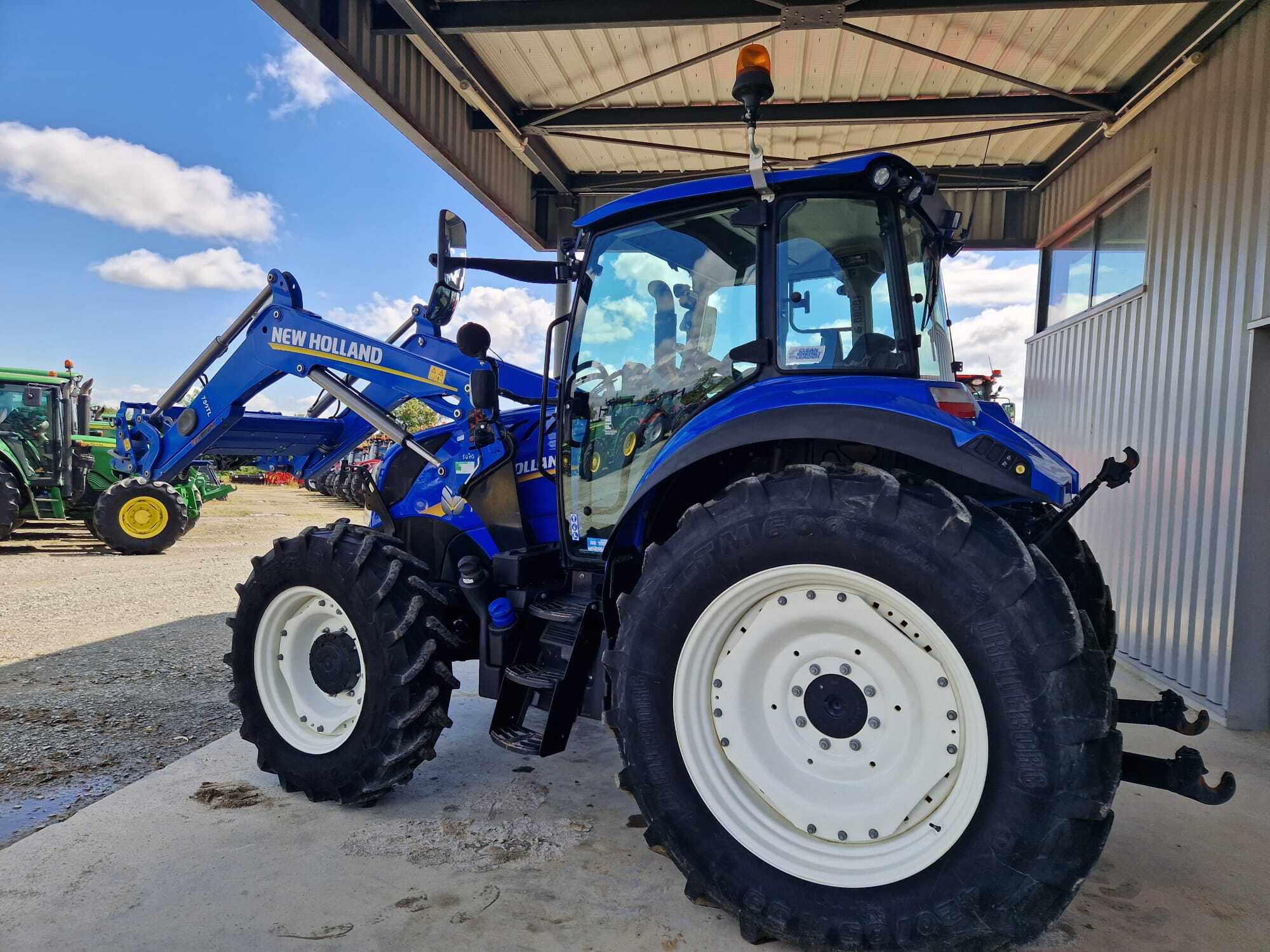 NEW HOLLAND T5.120 EC