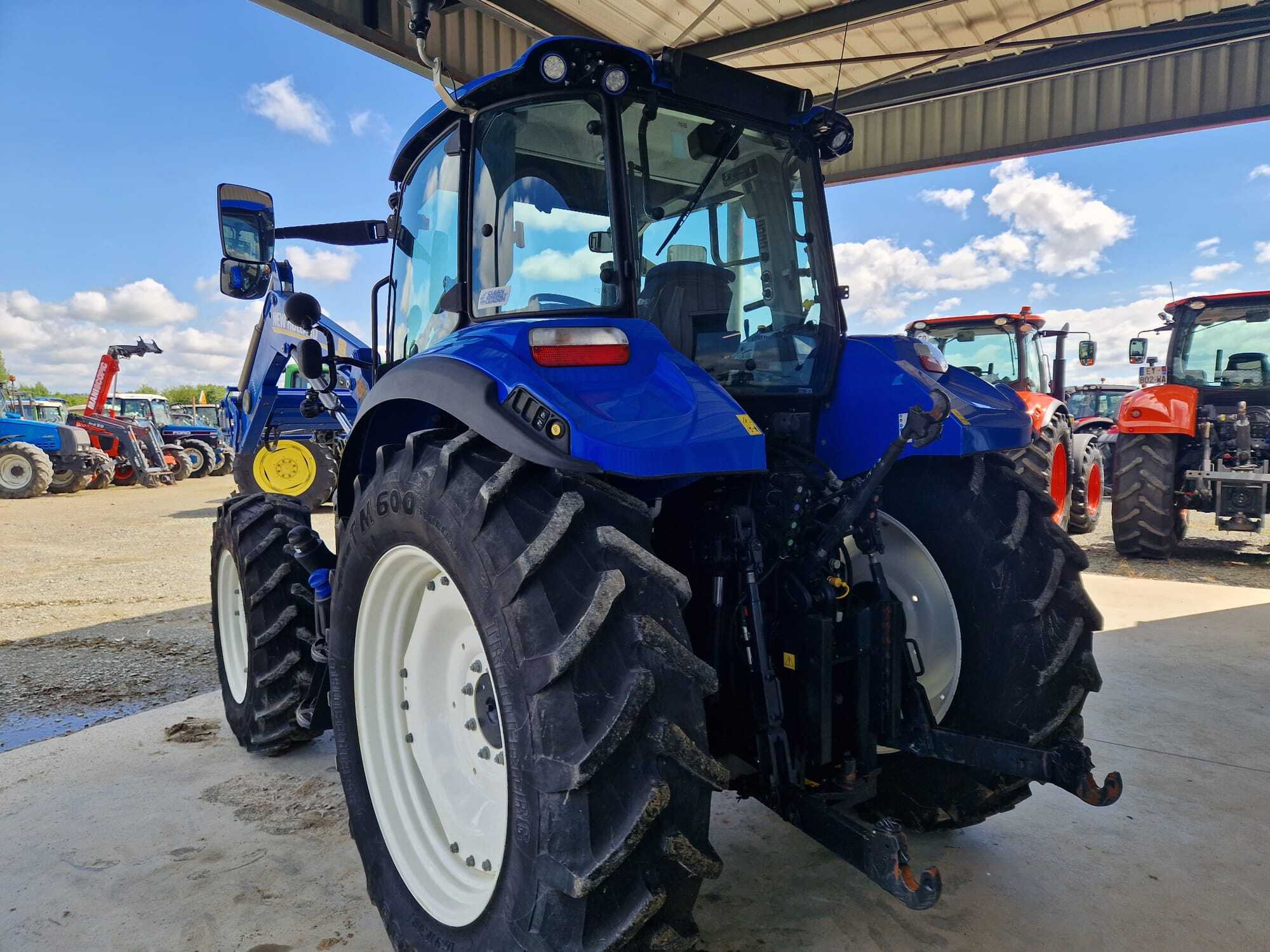 NEW HOLLAND T5.120 EC