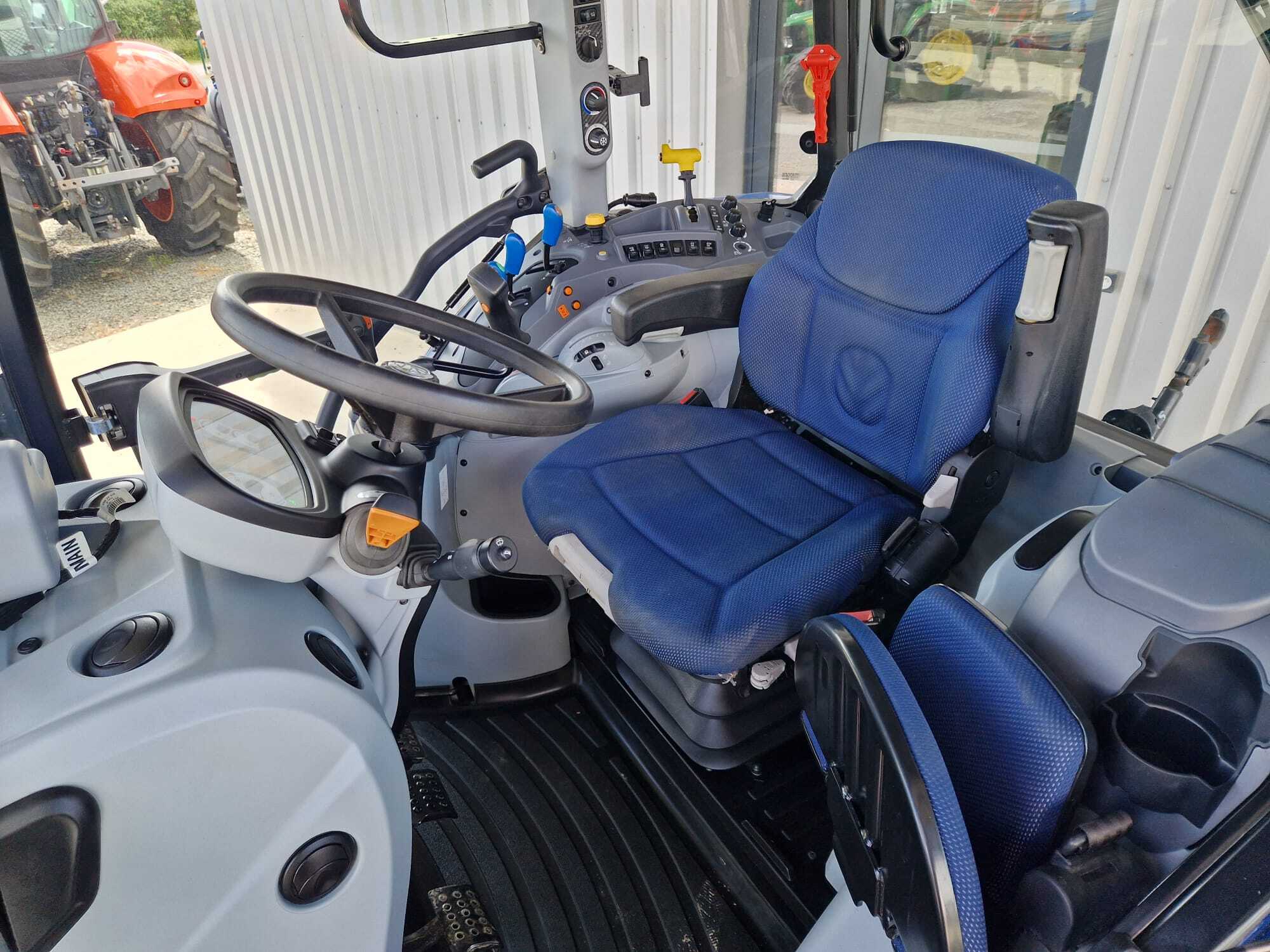 NEW HOLLAND T5.120 EC