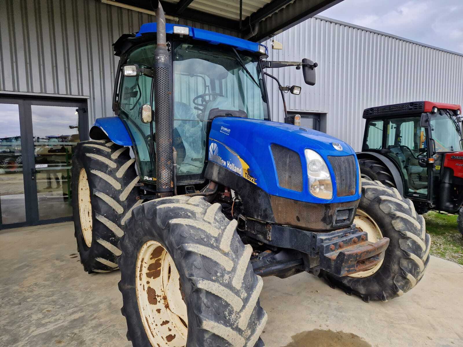 NEW HOLLAND T6020