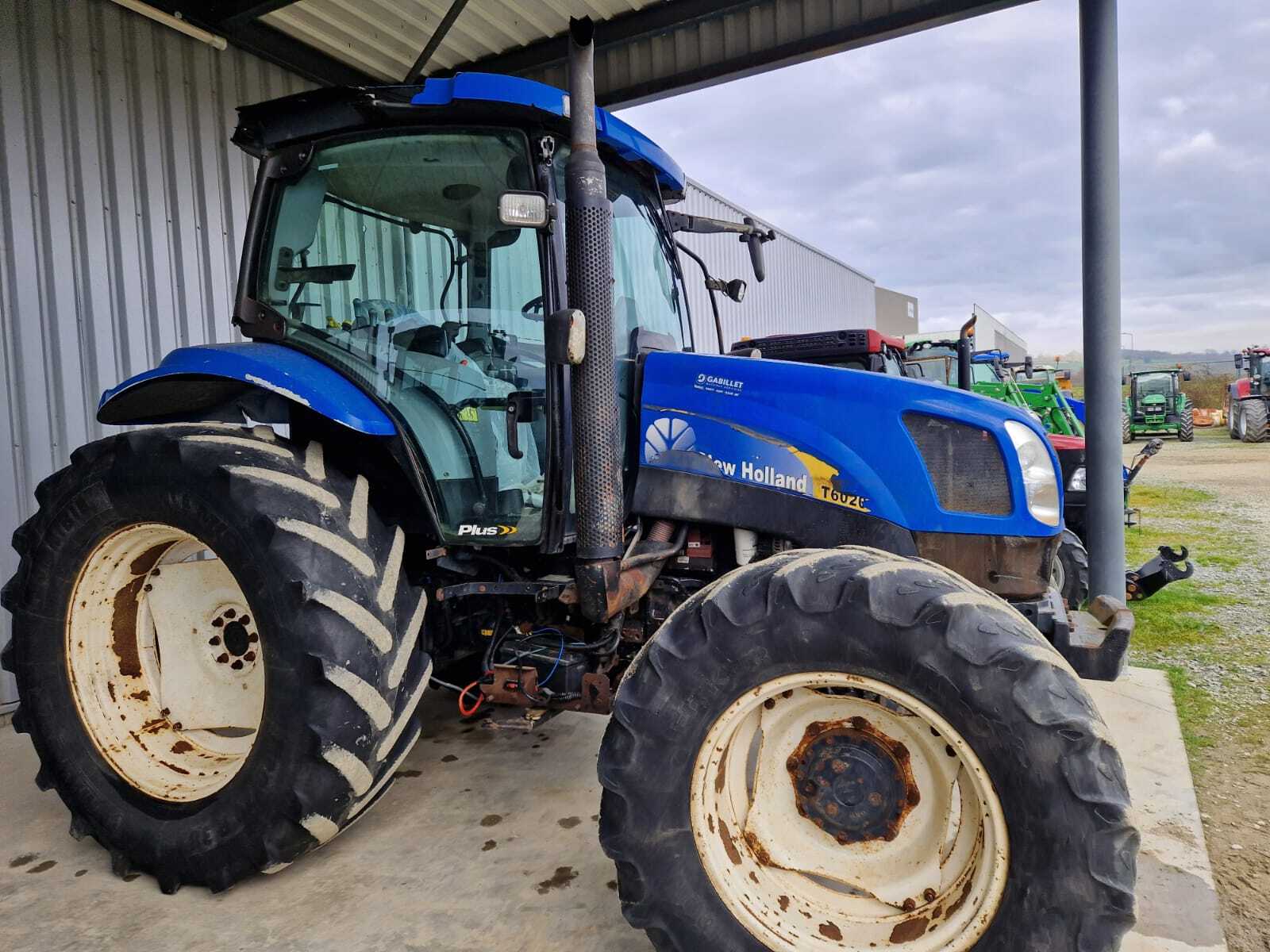 NEW HOLLAND T6020